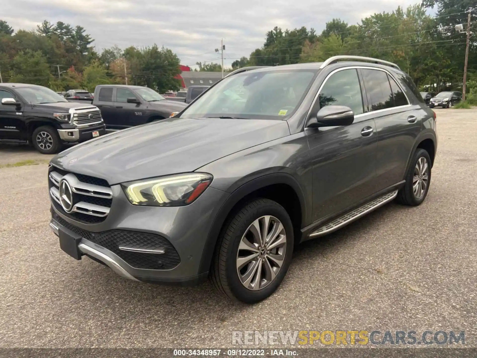 2 Photograph of a damaged car 4JGFB4KE2LA051143 MERCEDES-BENZ GLE 2020