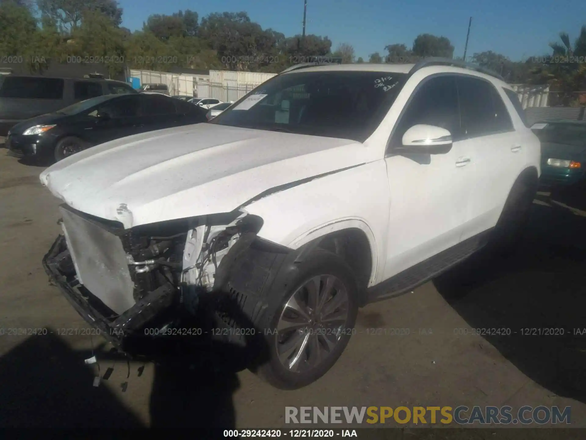 2 Photograph of a damaged car 4JGFB4KE4LA062855 MERCEDES-BENZ GLE 2020