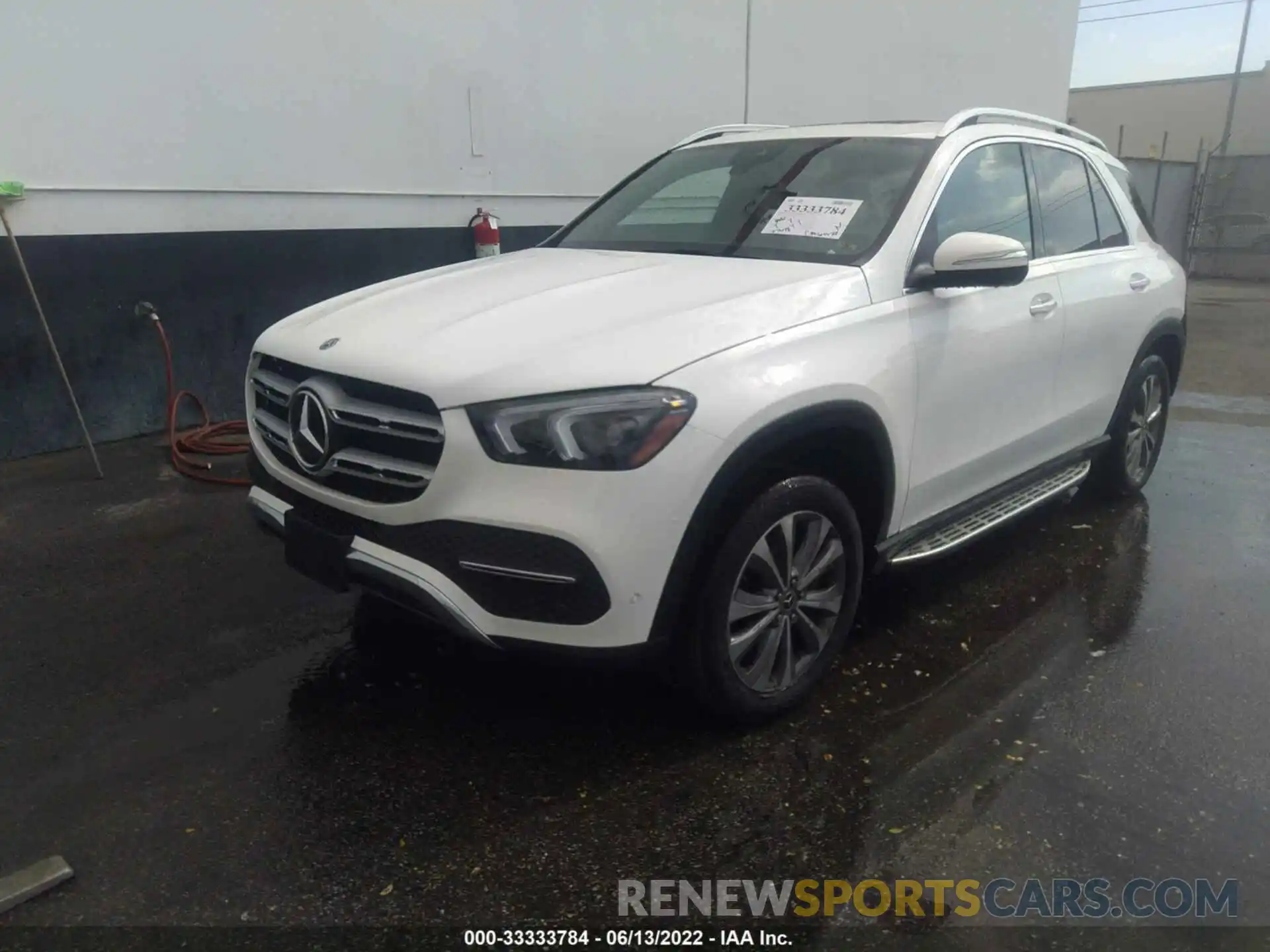 2 Photograph of a damaged car 4JGFB4KE5LA036930 MERCEDES-BENZ GLE 2020