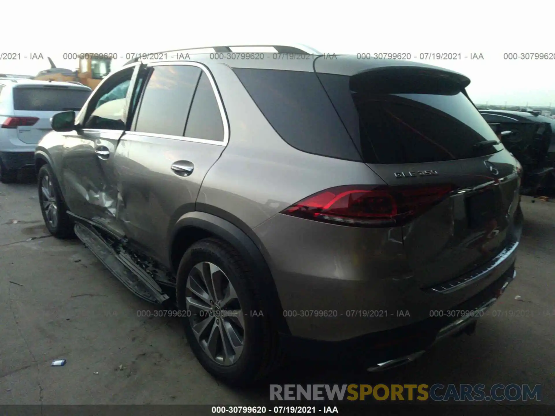 3 Фотография поврежденного автомобиля 4JGFB4KEXLA041332 MERCEDES-BENZ GLE 2020