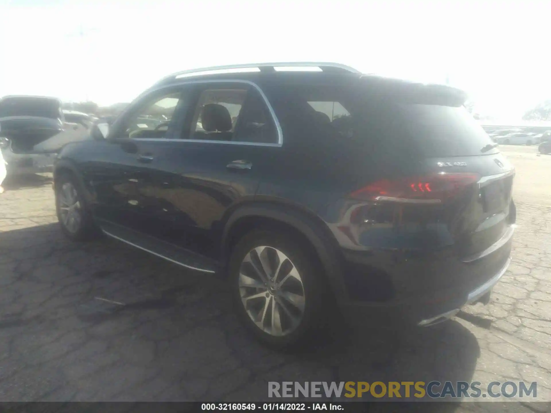 3 Photograph of a damaged car 4JGFB5KB1LA007386 MERCEDES-BENZ GLE 2020