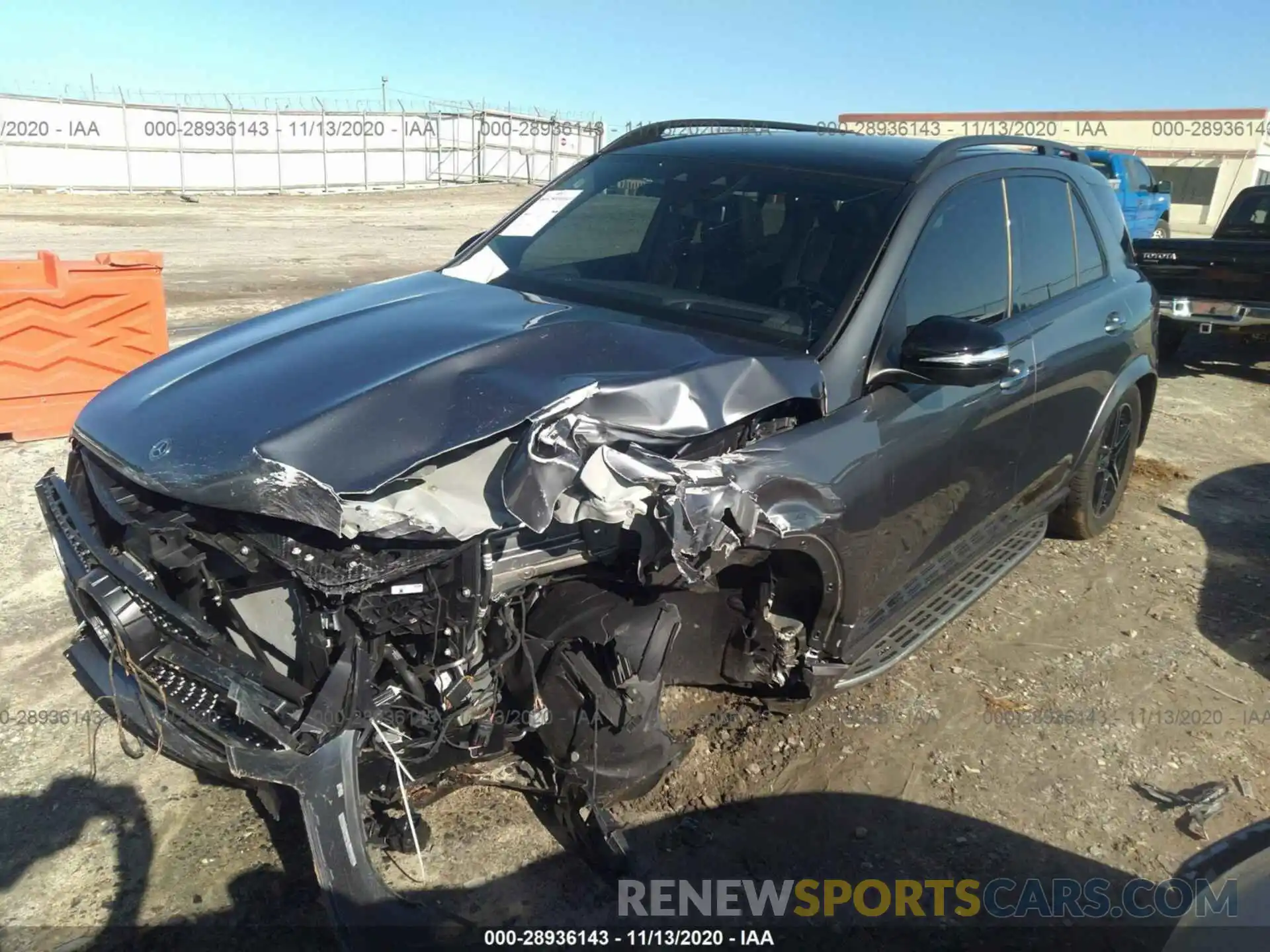 2 Photograph of a damaged car 4JGFB5KB2LA098152 MERCEDES-BENZ GLE 2020