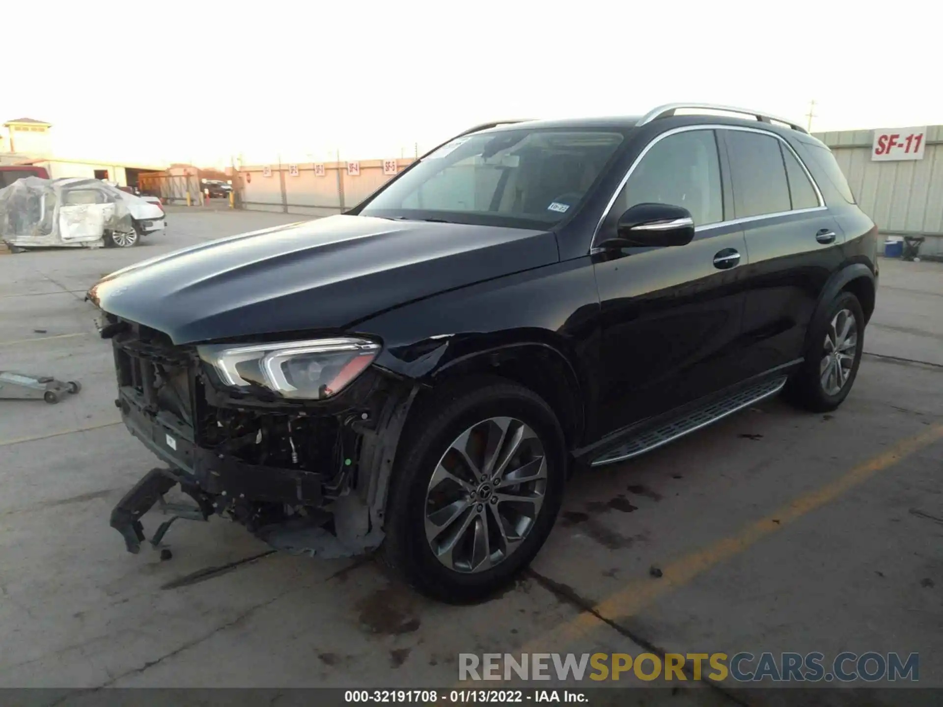 2 Photograph of a damaged car 4JGFB5KB3LA007342 MERCEDES-BENZ GLE 2020