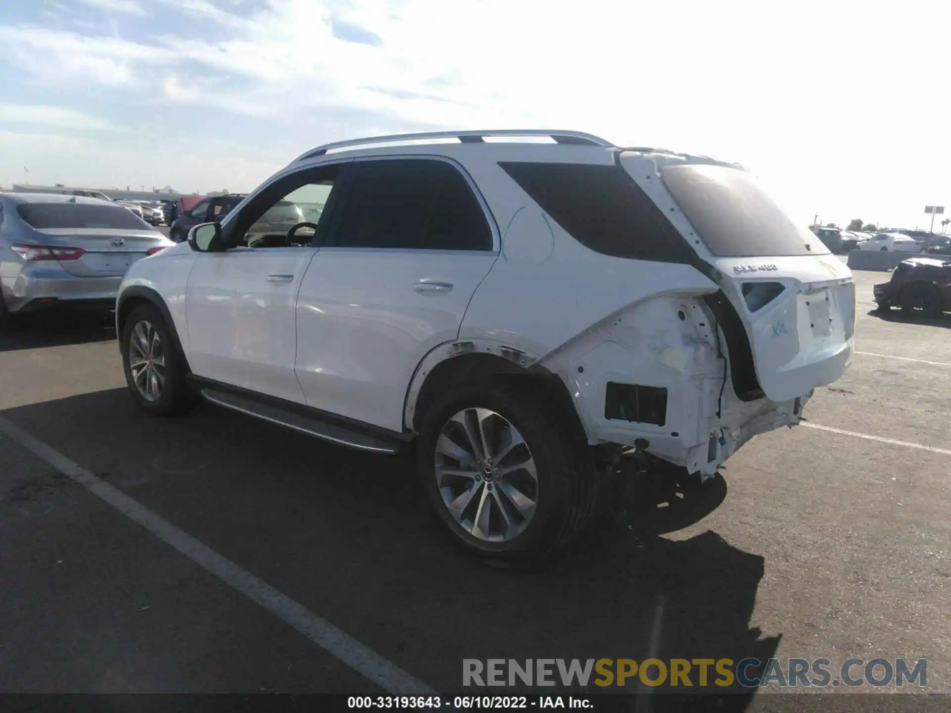 3 Photograph of a damaged car 4JGFB5KB6LA067129 MERCEDES-BENZ GLE 2020