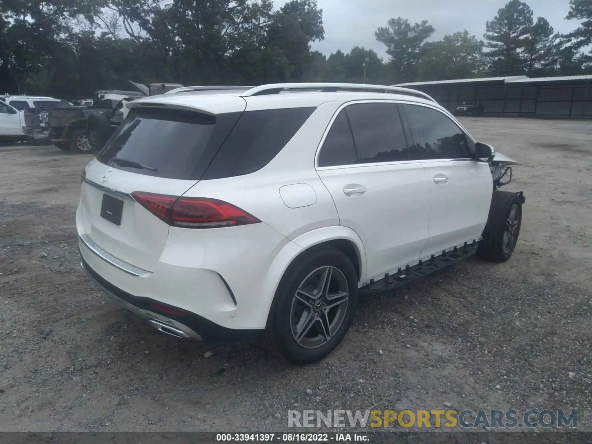 4 Photograph of a damaged car 4JGFB4JB1MA569057 MERCEDES-BENZ GLE 2021