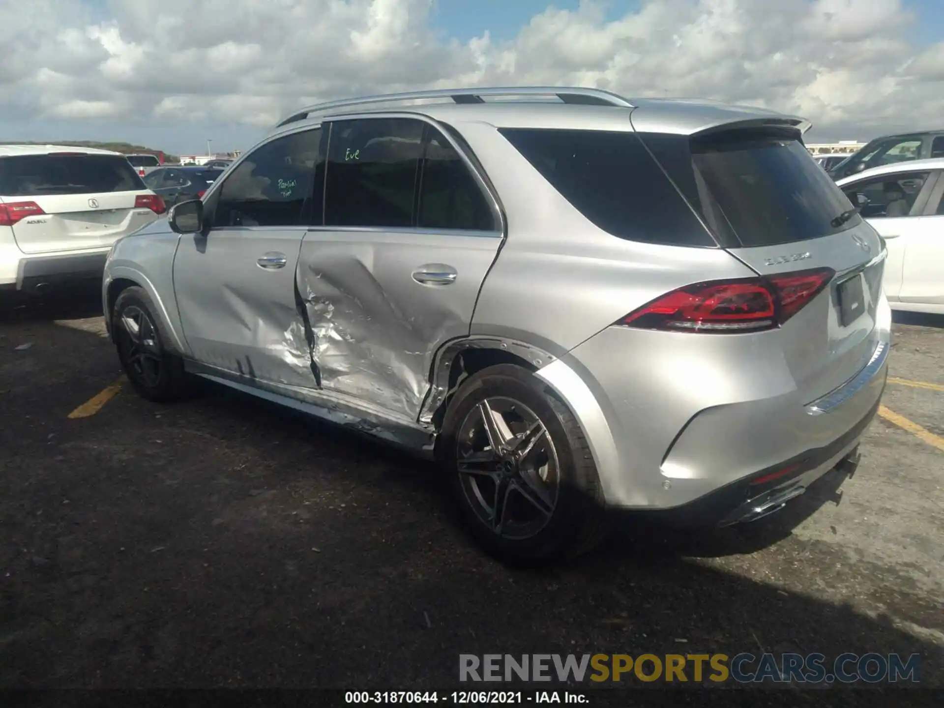 3 Photograph of a damaged car 4JGFB4JB2MA482512 MERCEDES-BENZ GLE 2021