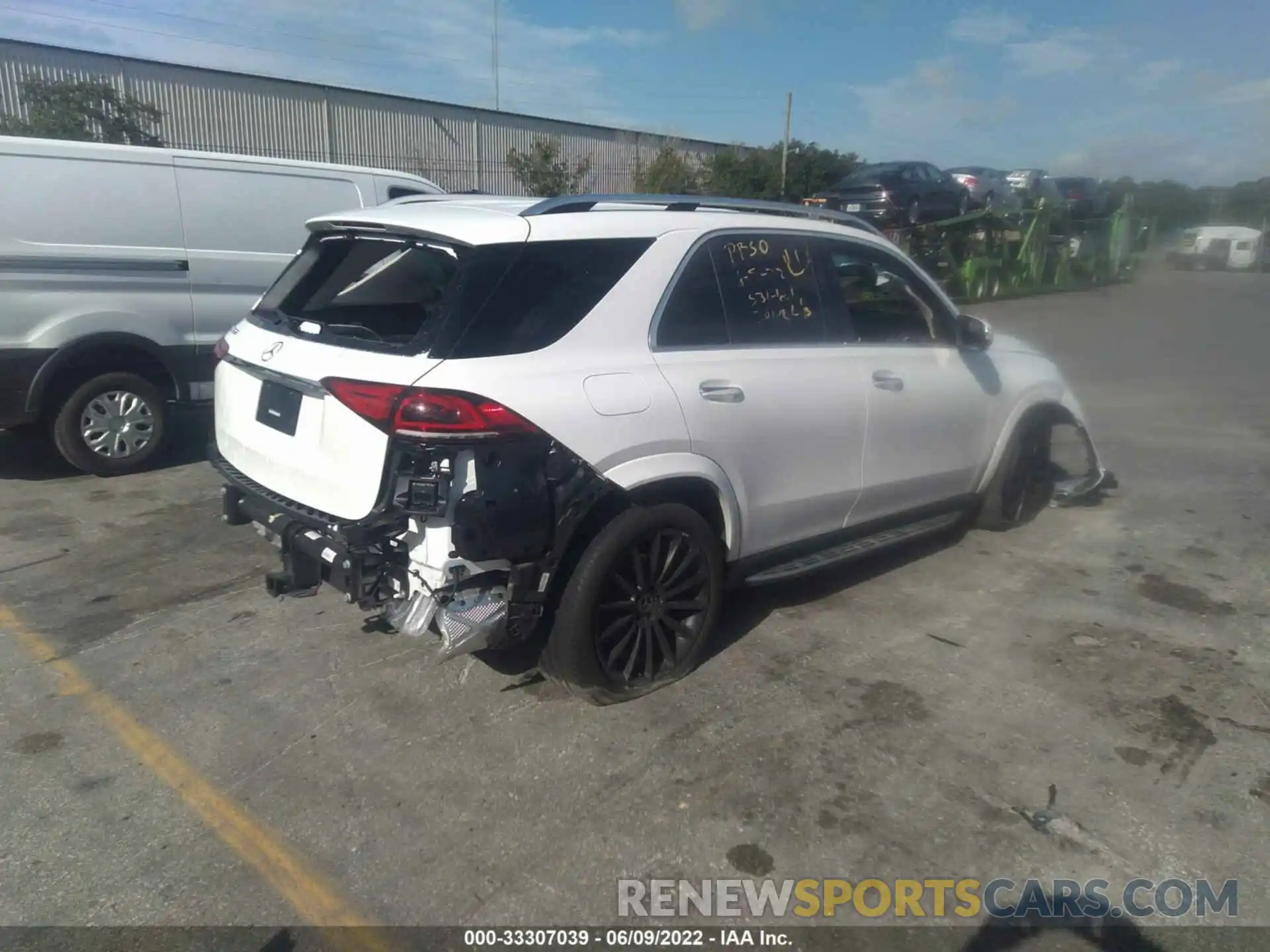 4 Photograph of a damaged car 4JGFB4JB2MA513919 MERCEDES-BENZ GLE 2021