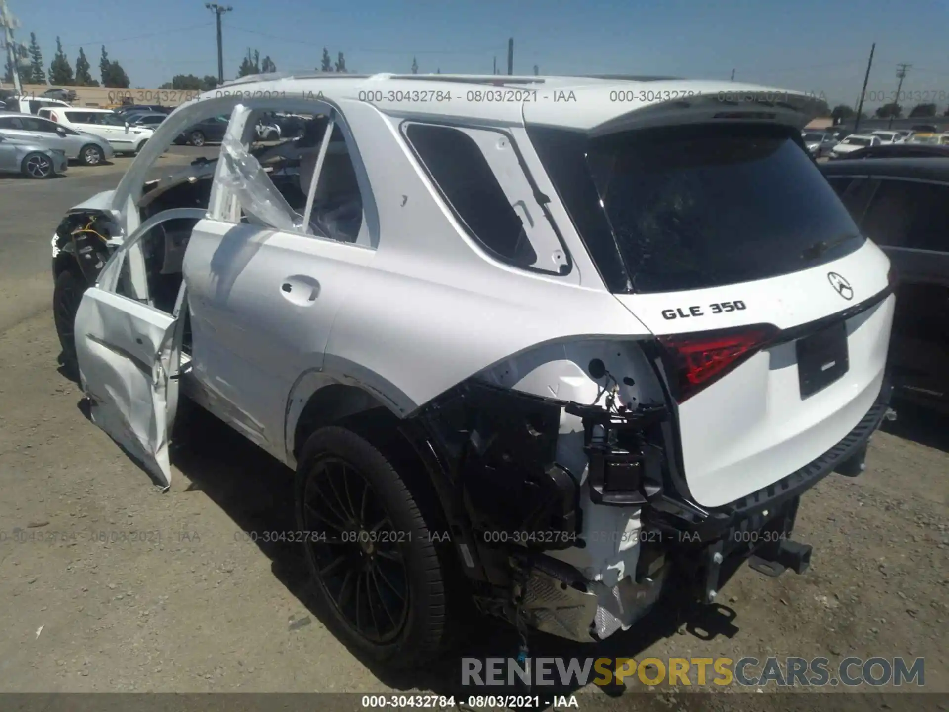 3 Photograph of a damaged car 4JGFB4JB4MA302978 MERCEDES-BENZ GLE 2021