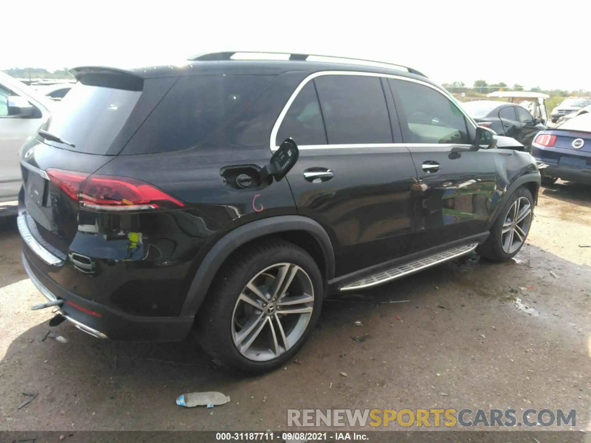 4 Photograph of a damaged car 4JGFB4JB4MA457367 MERCEDES-BENZ GLE 2021