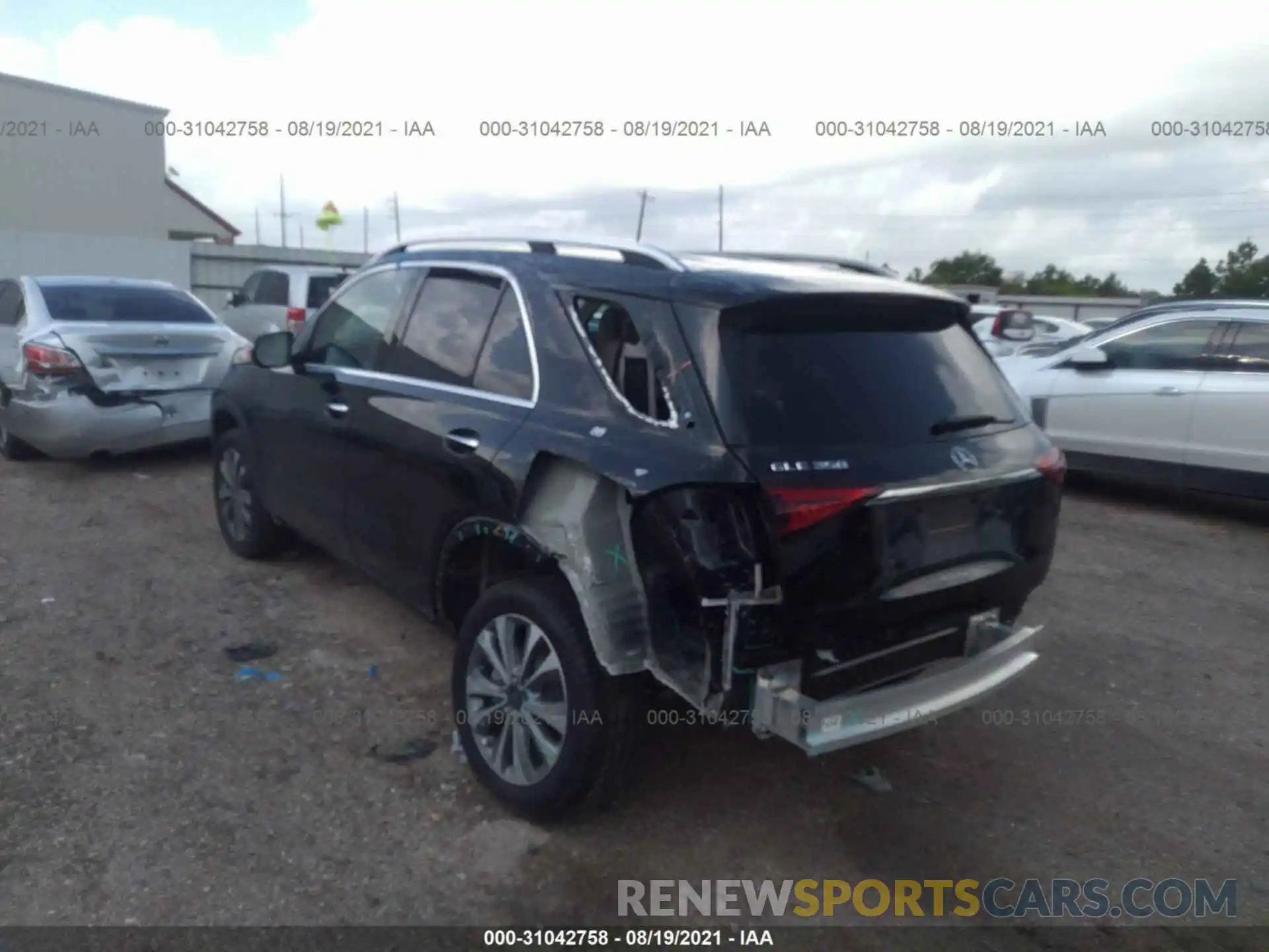 3 Photograph of a damaged car 4JGFB4JB6MA358615 MERCEDES-BENZ GLE 2021