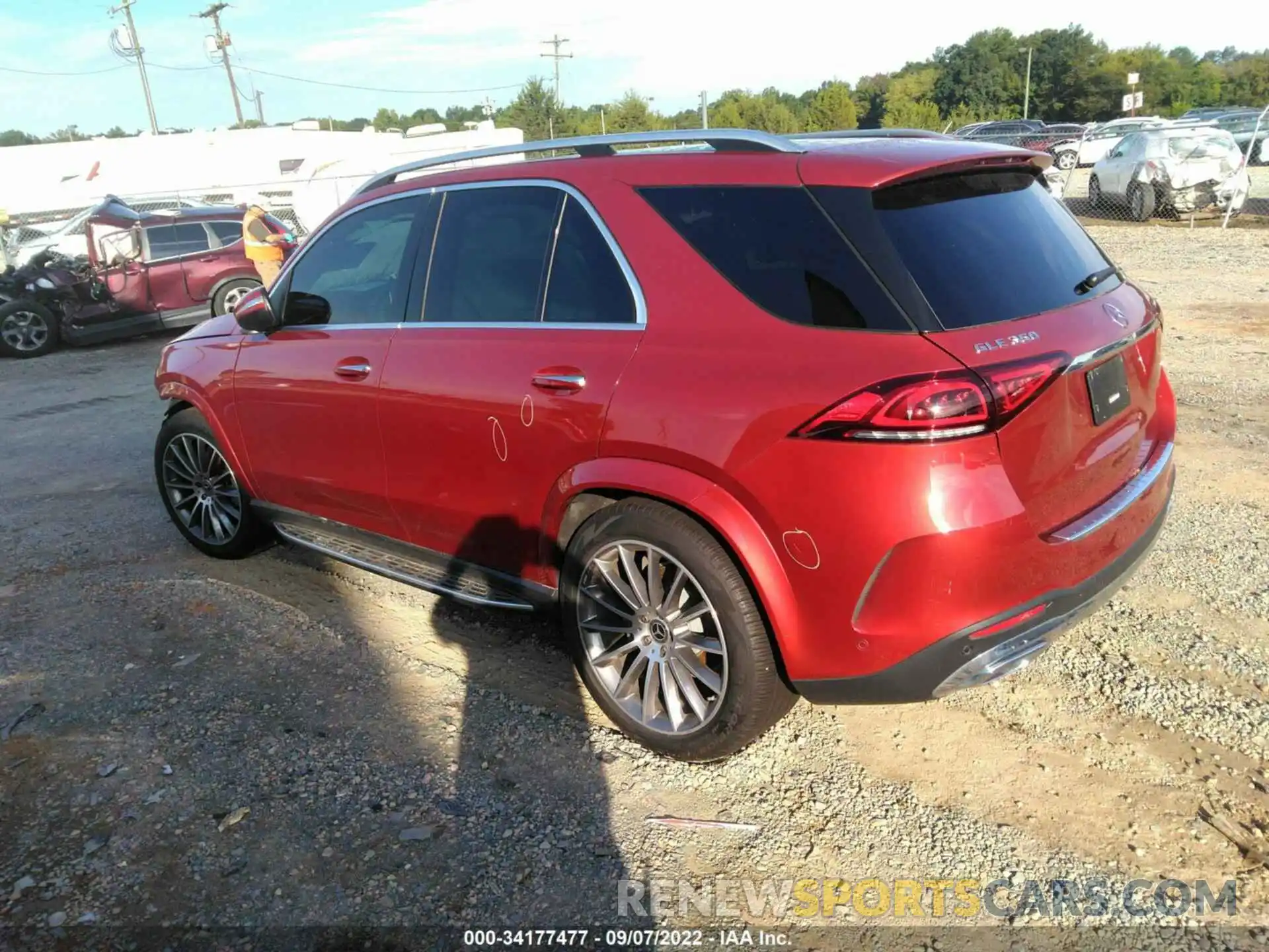 3 Photograph of a damaged car 4JGFB4JB7MA526486 MERCEDES-BENZ GLE 2021