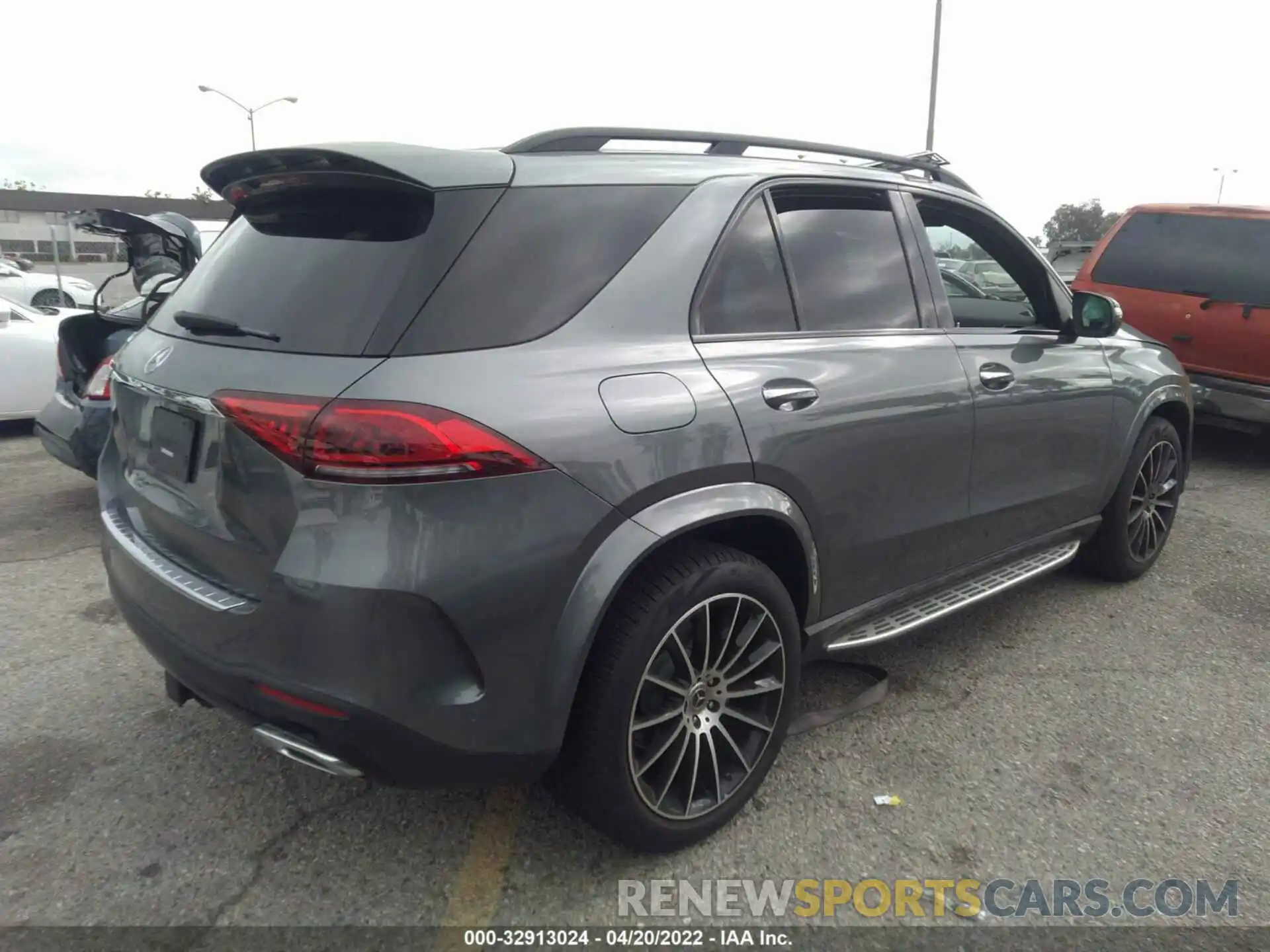 4 Photograph of a damaged car 4JGFB4JB8MA573980 MERCEDES-BENZ GLE 2021