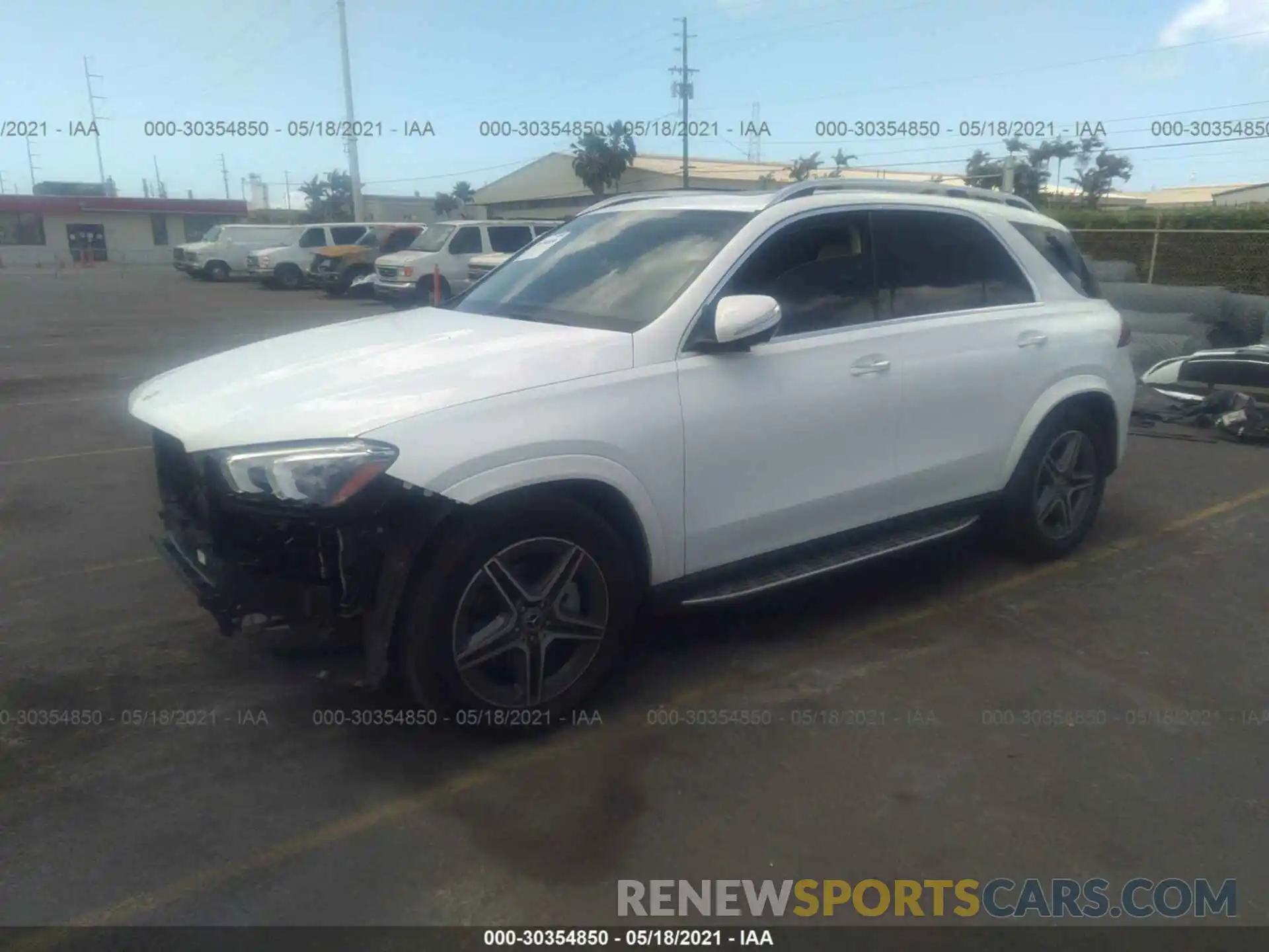 2 Photograph of a damaged car 4JGFB4JBXMA370086 MERCEDES-BENZ GLE 2021