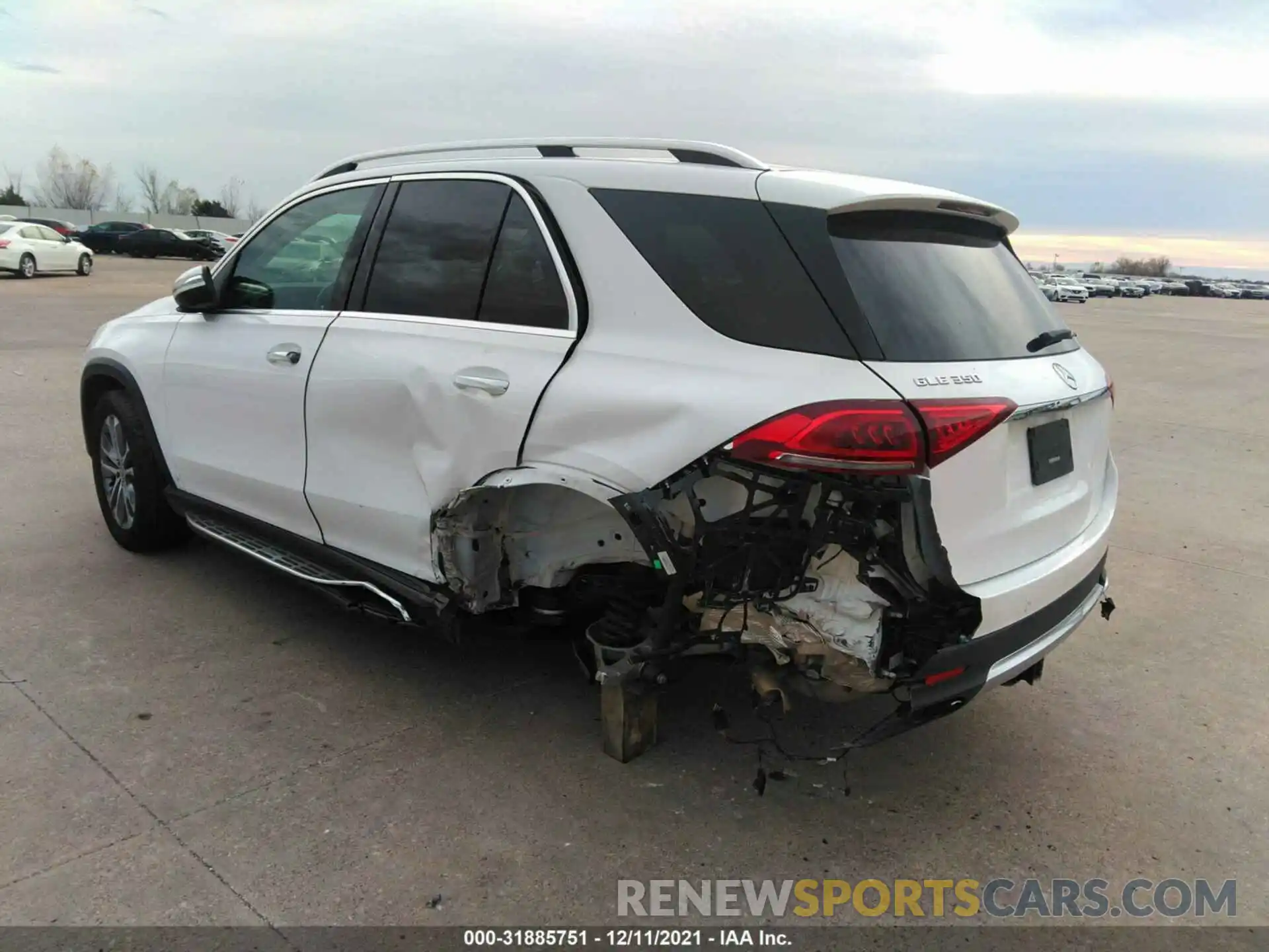 3 Photograph of a damaged car 4JGFB4JBXMA432344 MERCEDES-BENZ GLE 2021