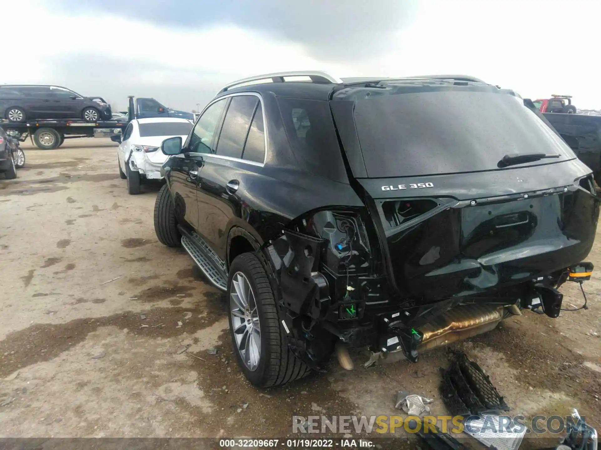 3 Photograph of a damaged car 4JGFB4JBXMA521864 MERCEDES-BENZ GLE 2021