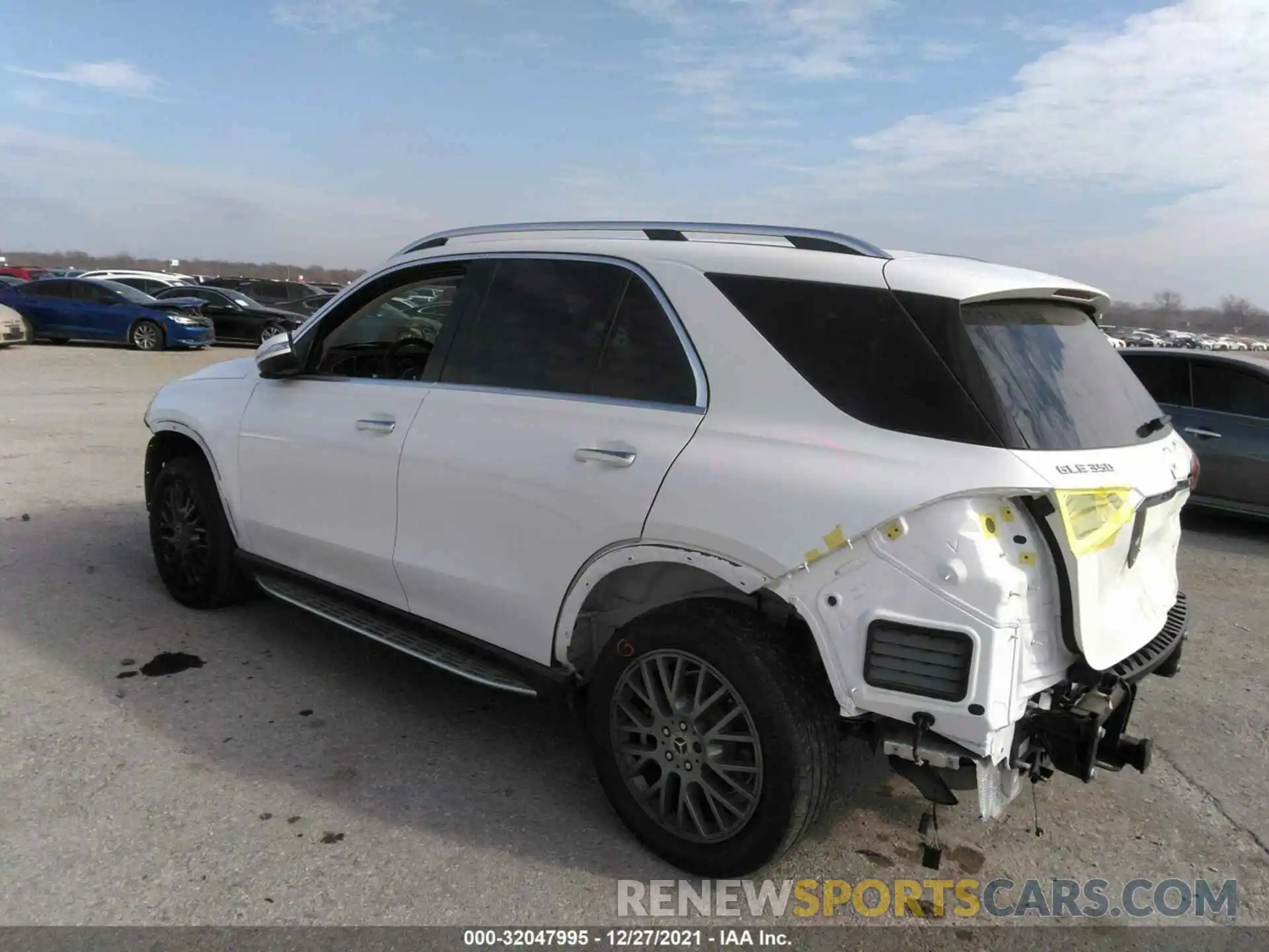 3 Photograph of a damaged car 4JGFB4JE1MA460530 MERCEDES-BENZ GLE 2021