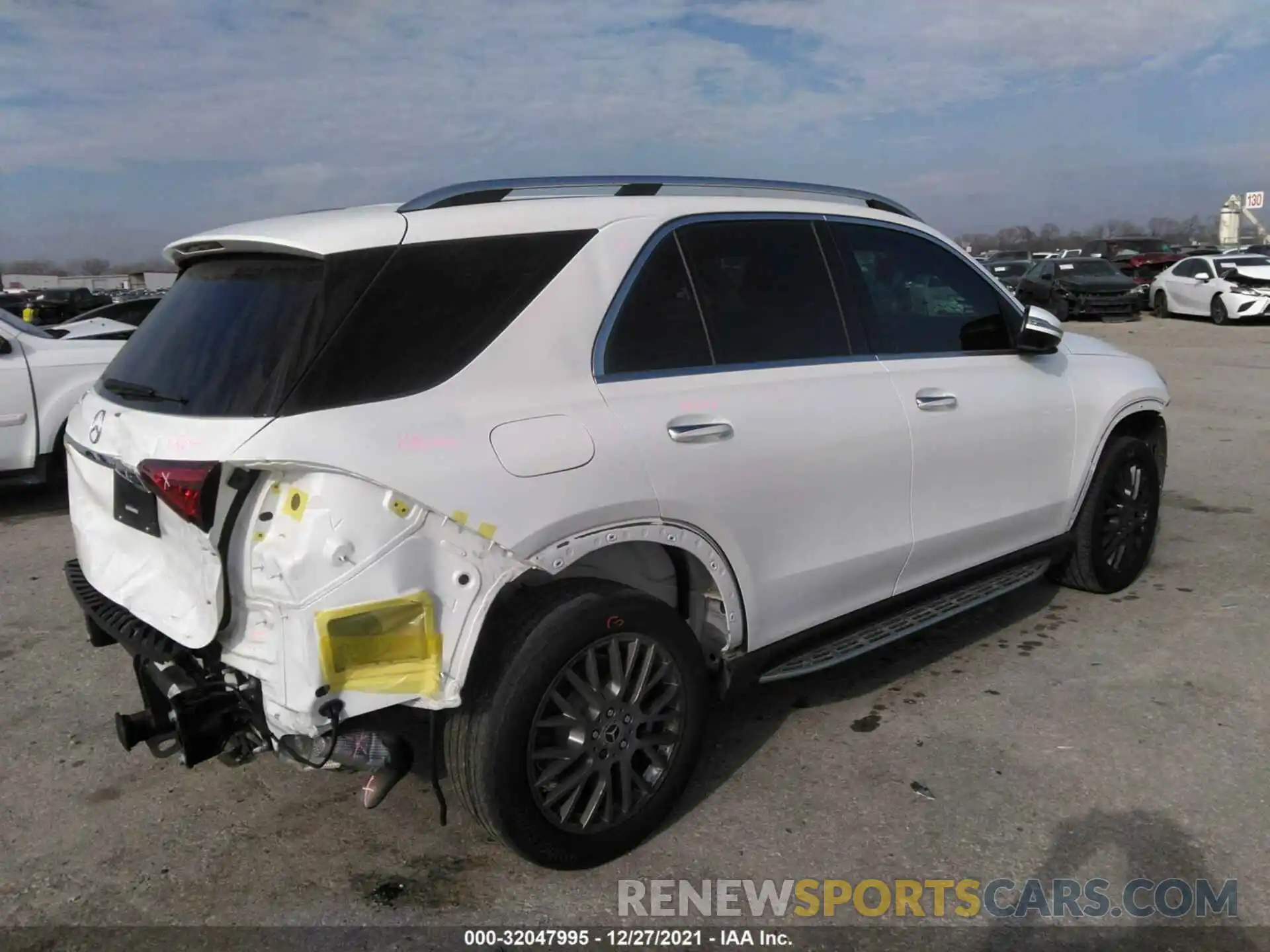 4 Photograph of a damaged car 4JGFB4JE1MA460530 MERCEDES-BENZ GLE 2021