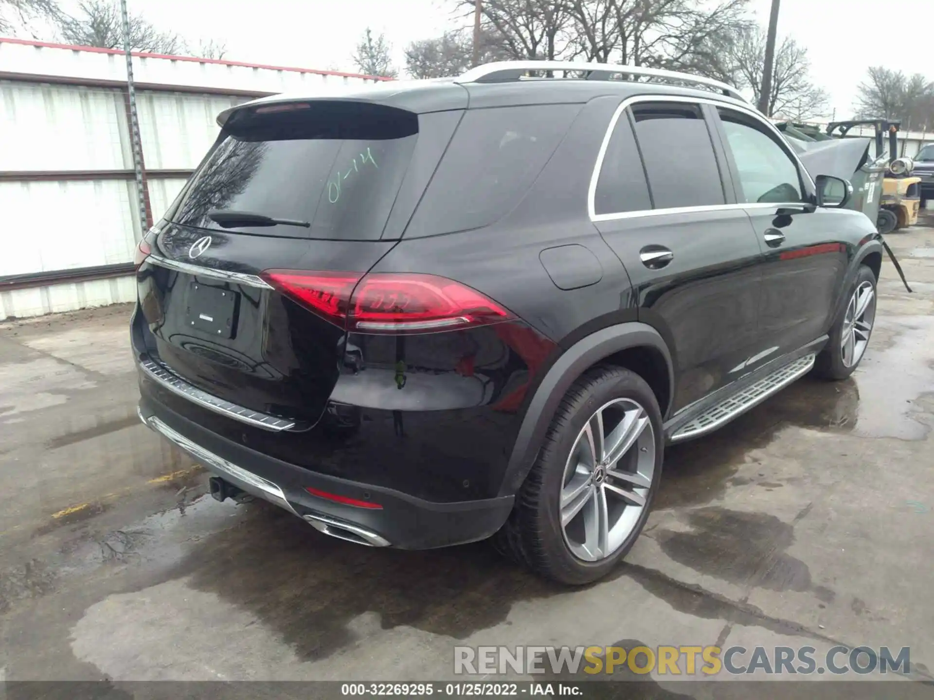 4 Photograph of a damaged car 4JGFB4JE6MA538154 MERCEDES-BENZ GLE 2021