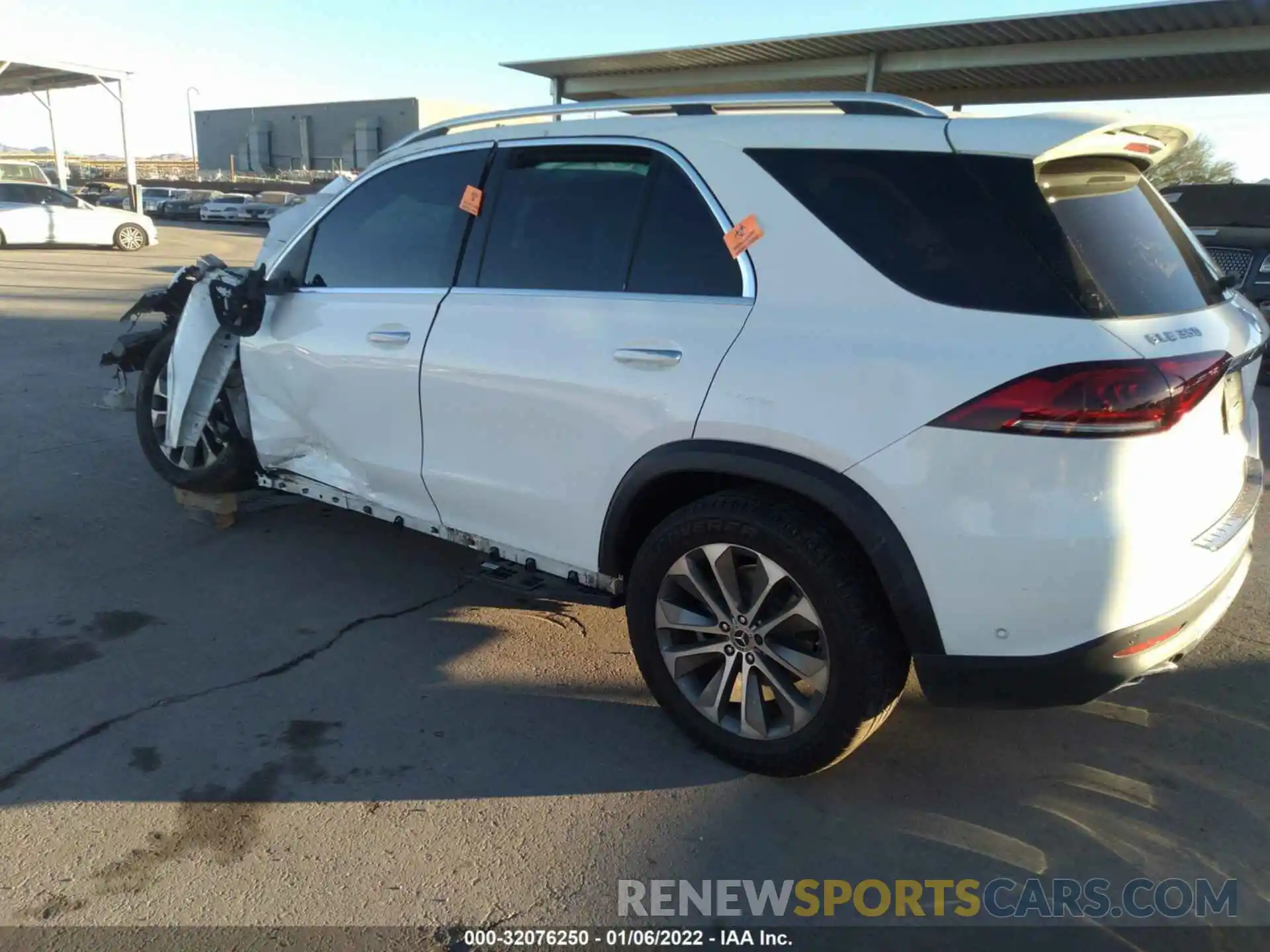 3 Photograph of a damaged car 4JGFB4KB8MA312881 MERCEDES-BENZ GLE 2021