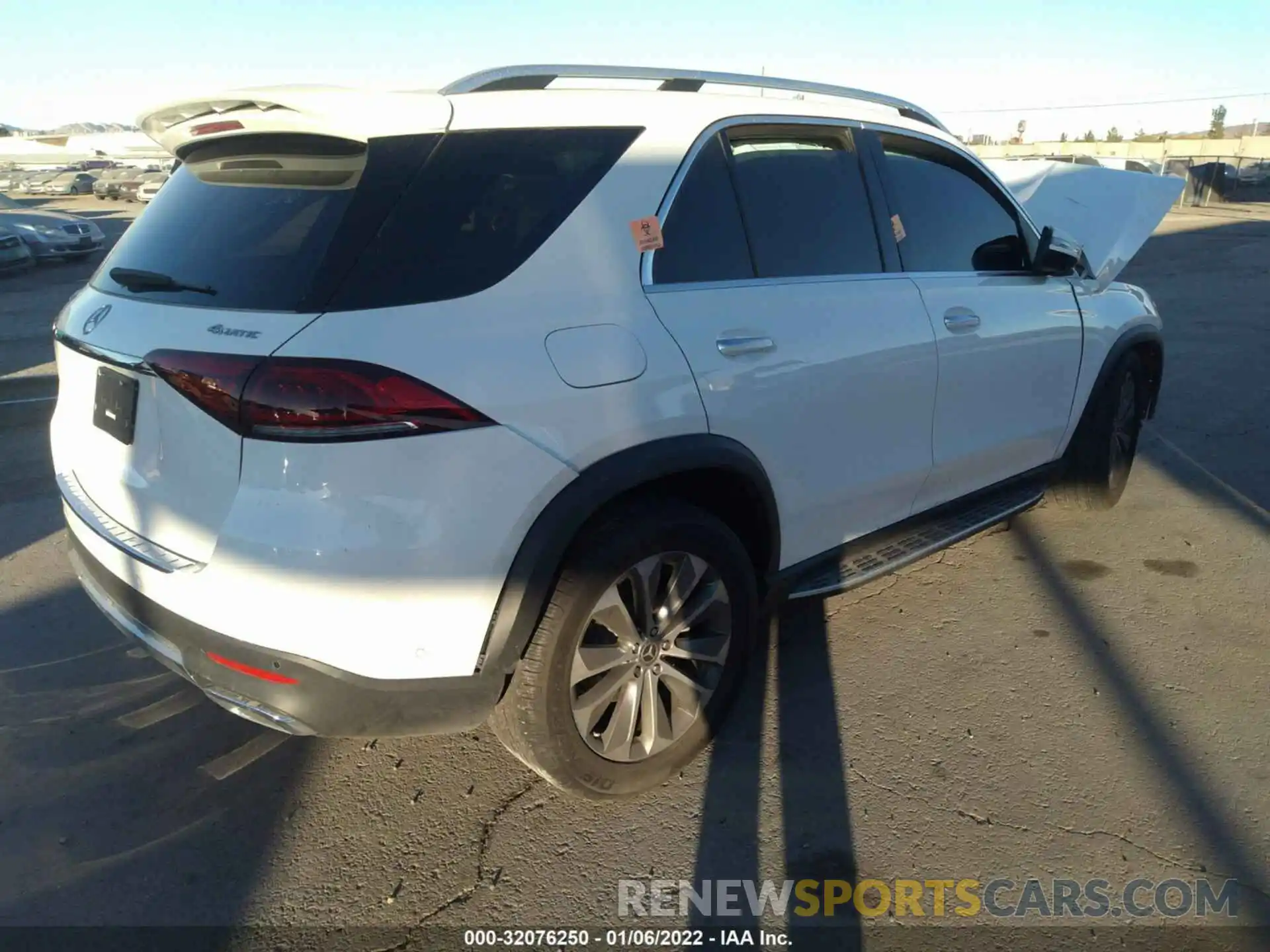 4 Photograph of a damaged car 4JGFB4KB8MA312881 MERCEDES-BENZ GLE 2021