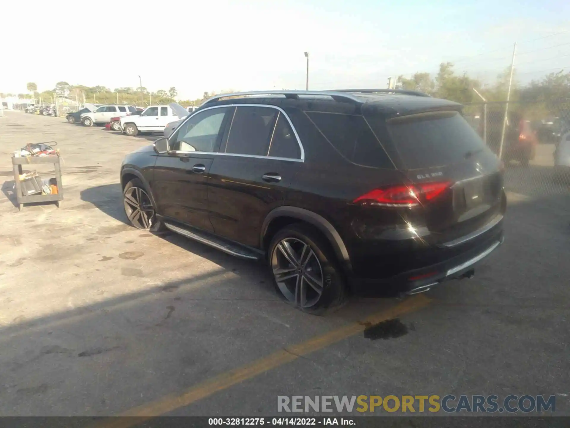 3 Photograph of a damaged car 4JGFB4KE4MA455286 MERCEDES-BENZ GLE 2021