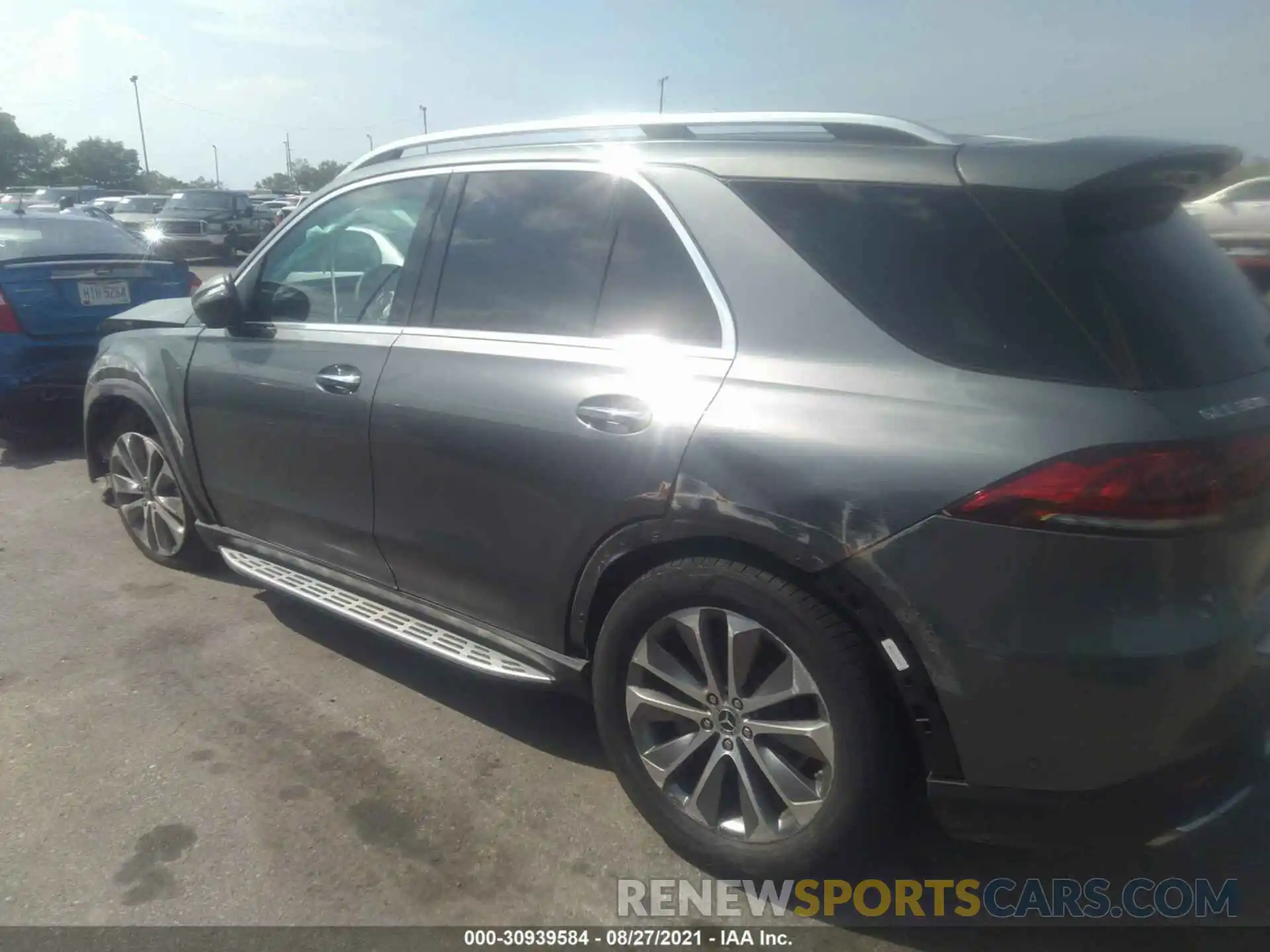 3 Photograph of a damaged car 4JGFB4KE8MA389194 MERCEDES-BENZ GLE 2021