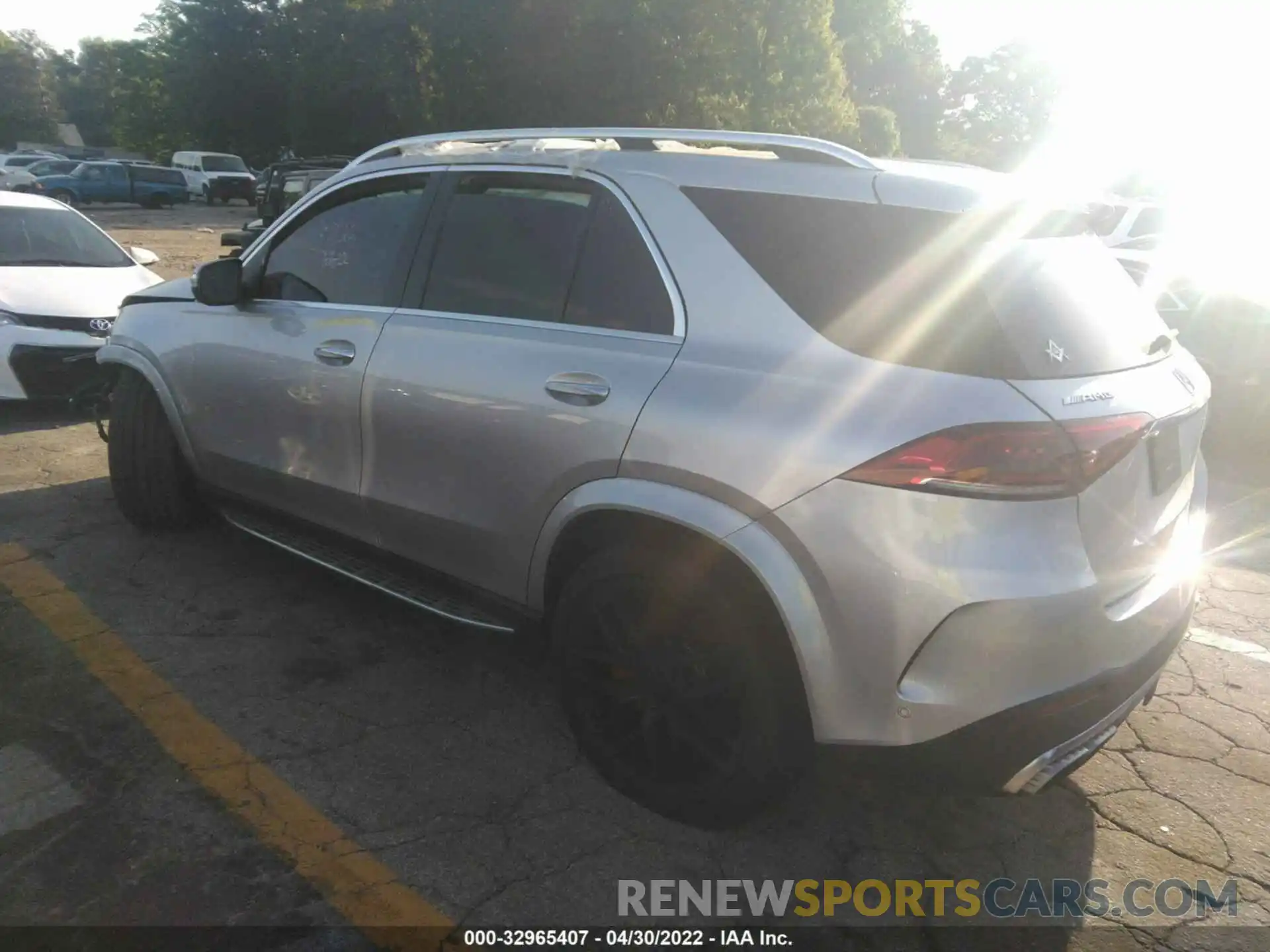 3 Photograph of a damaged car 4JGFB8KB3MA308566 MERCEDES-BENZ GLE 2021