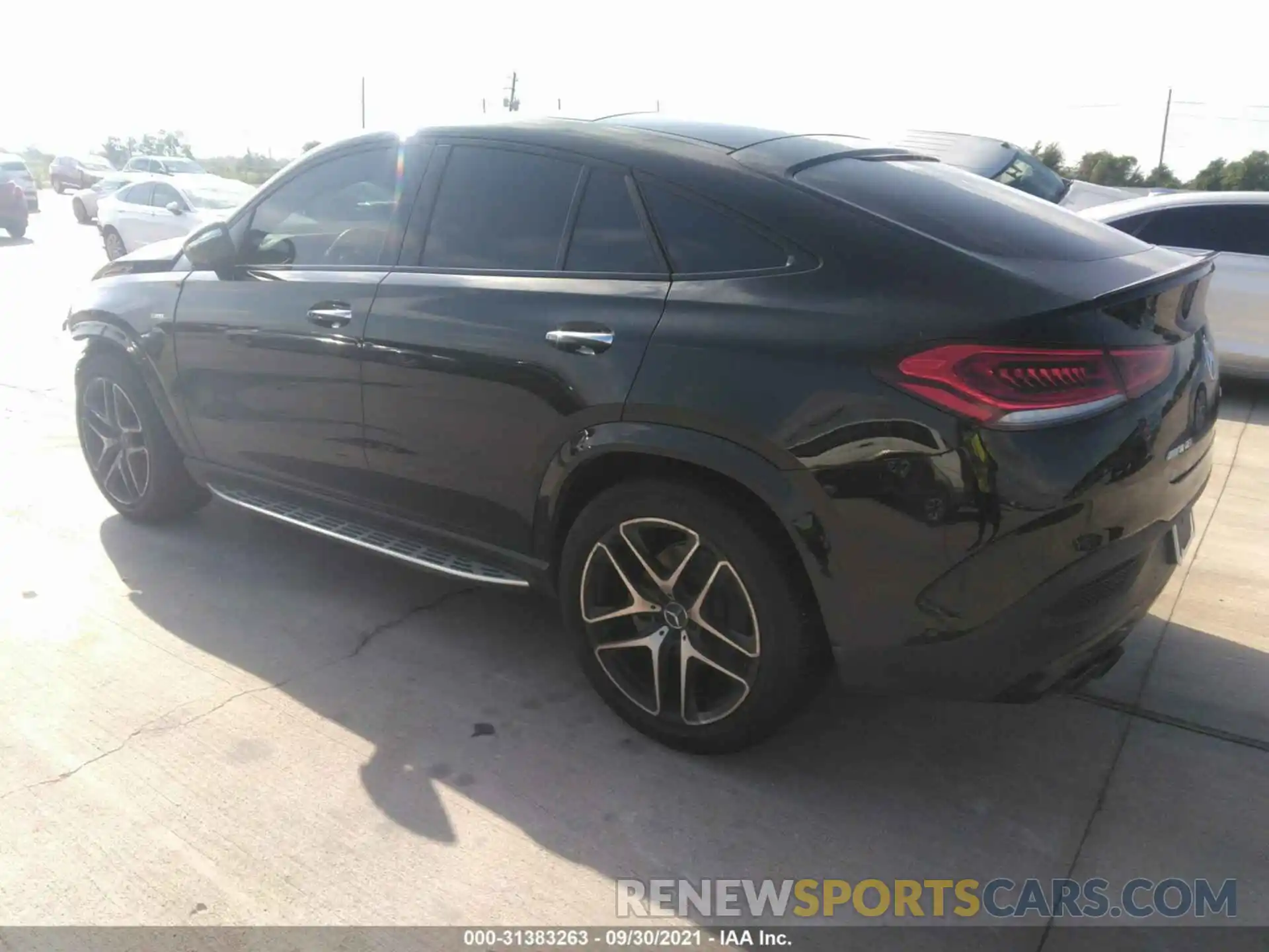 3 Photograph of a damaged car 4JGFD6BB1MA402816 MERCEDES-BENZ GLE 2021