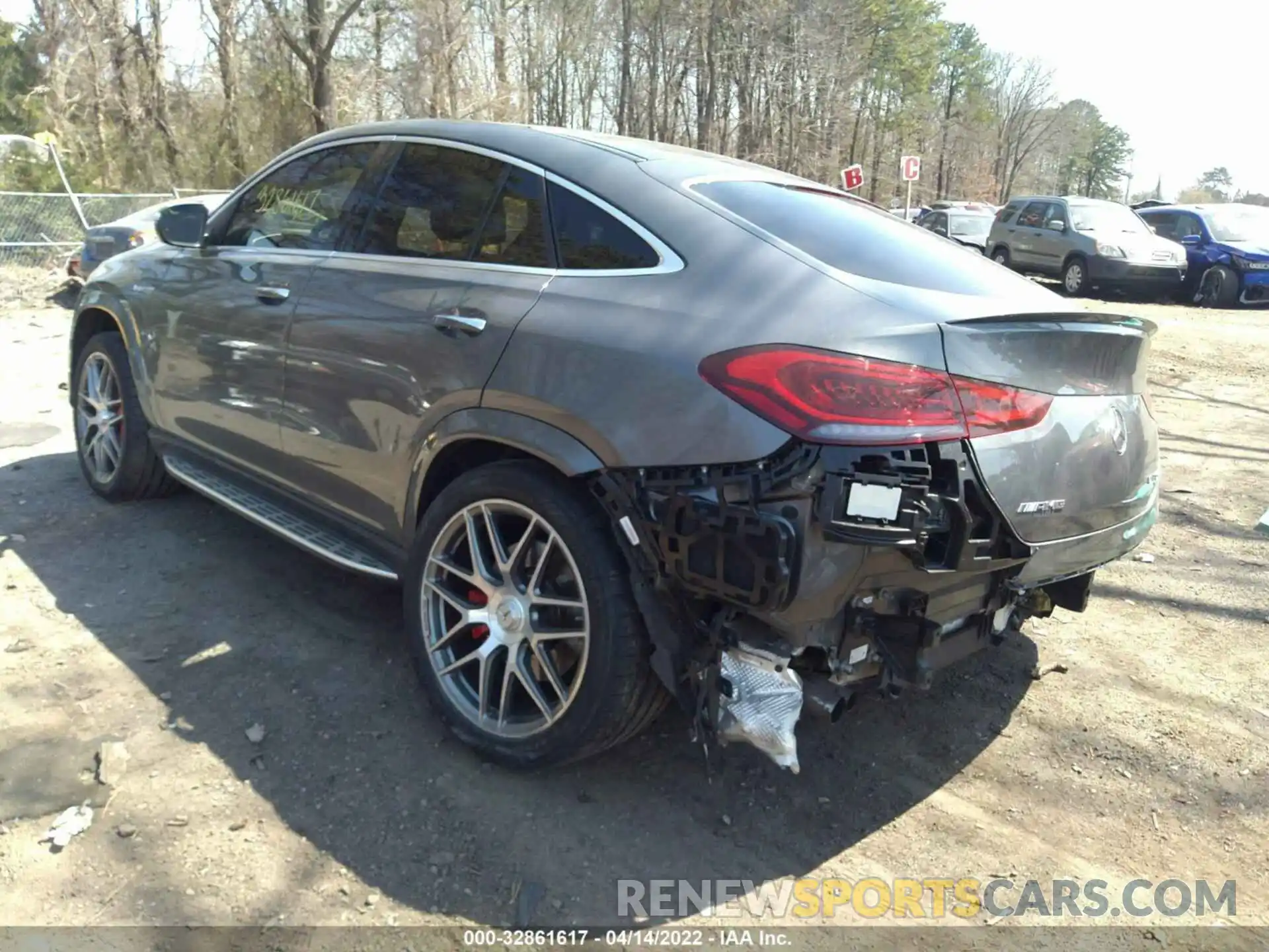 3 Photograph of a damaged car 4JGFD8KB1MA396382 MERCEDES-BENZ GLE 2021