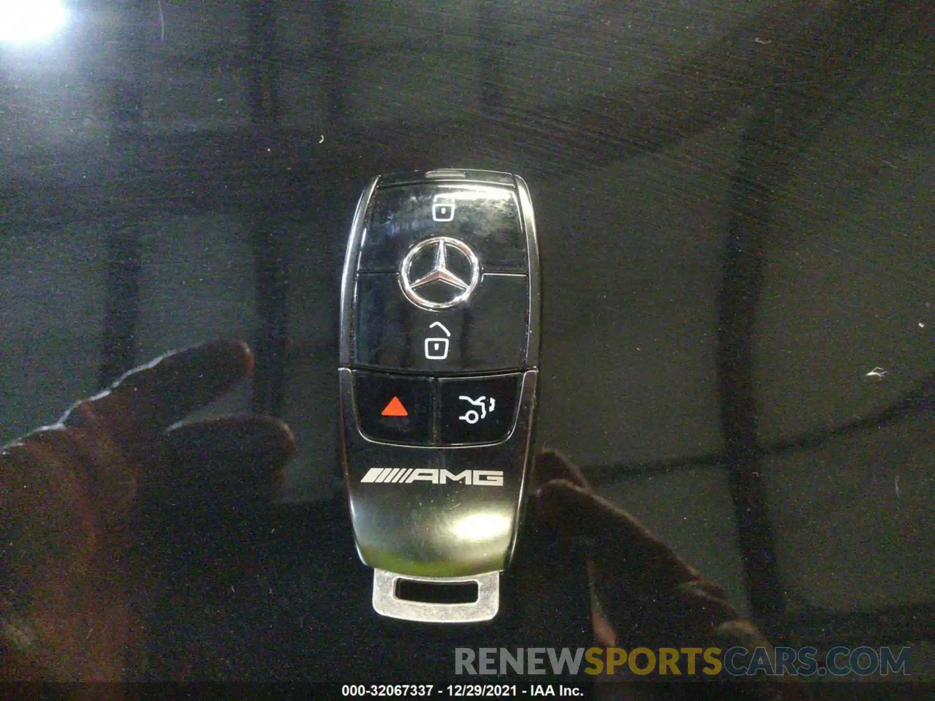 11 Photograph of a damaged car 4JGFD8KBXMA379774 MERCEDES-BENZ GLE 2021