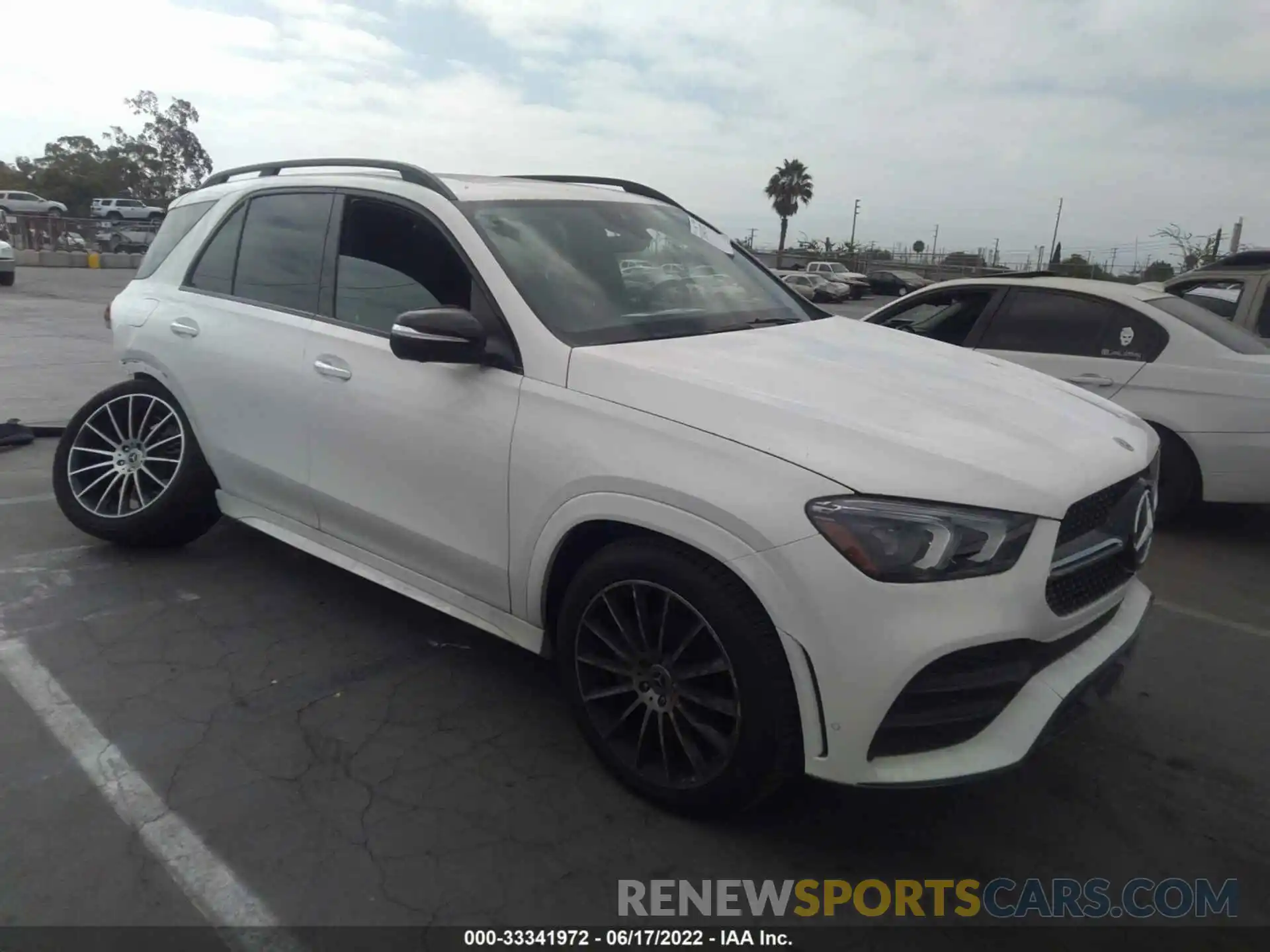 1 Photograph of a damaged car 4JGFB4JB1NA582912 MERCEDES-BENZ GLE 2022