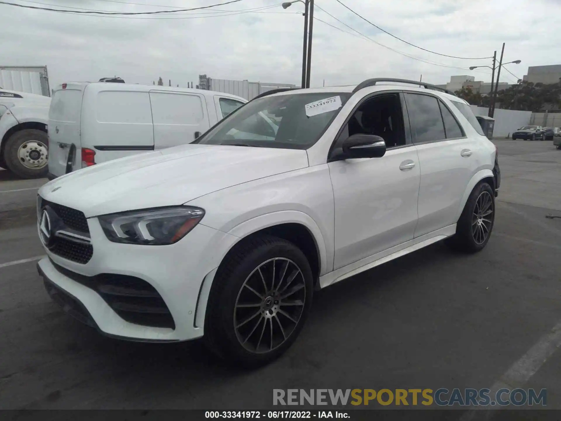 2 Photograph of a damaged car 4JGFB4JB1NA582912 MERCEDES-BENZ GLE 2022