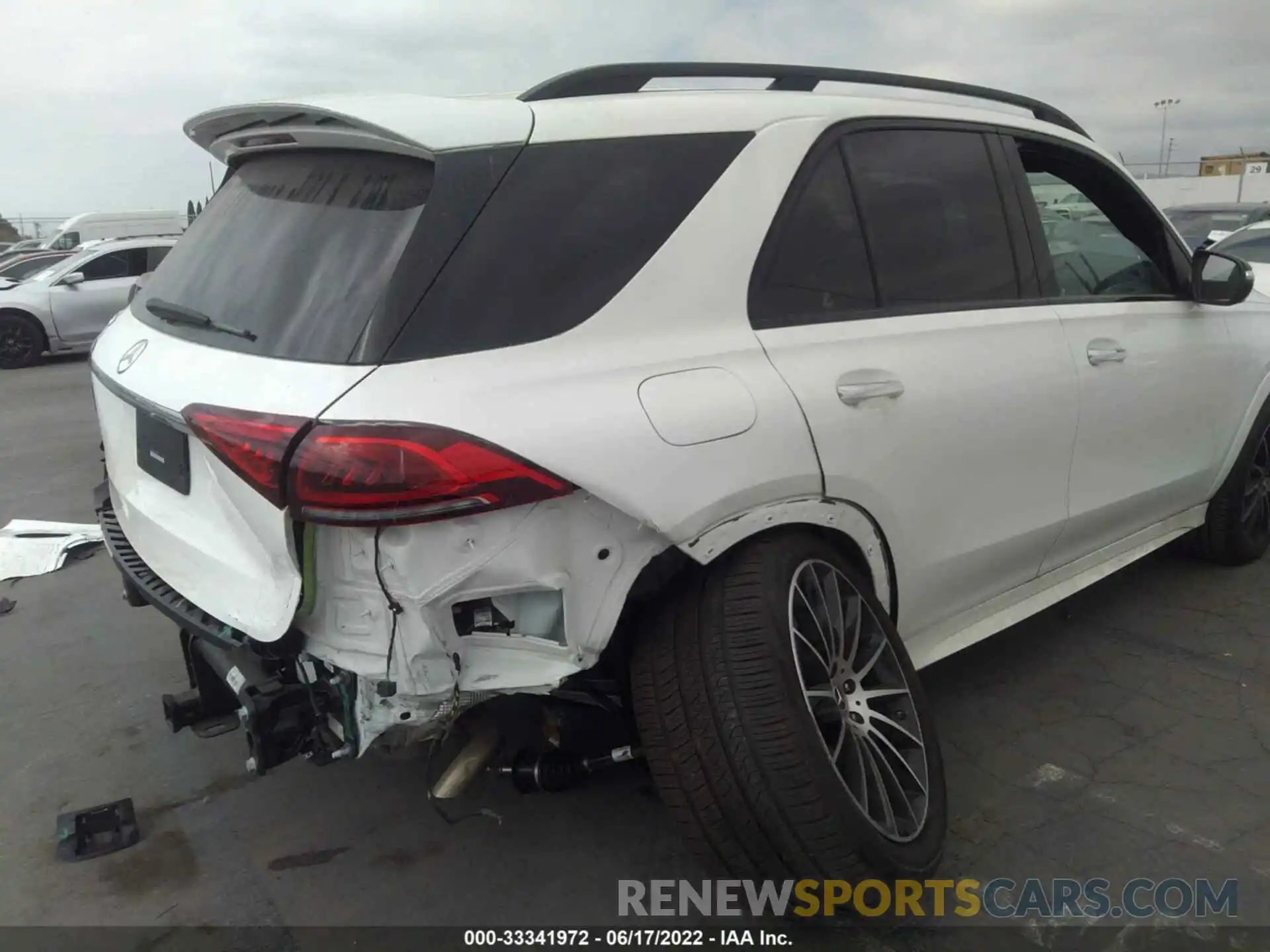 6 Photograph of a damaged car 4JGFB4JB1NA582912 MERCEDES-BENZ GLE 2022