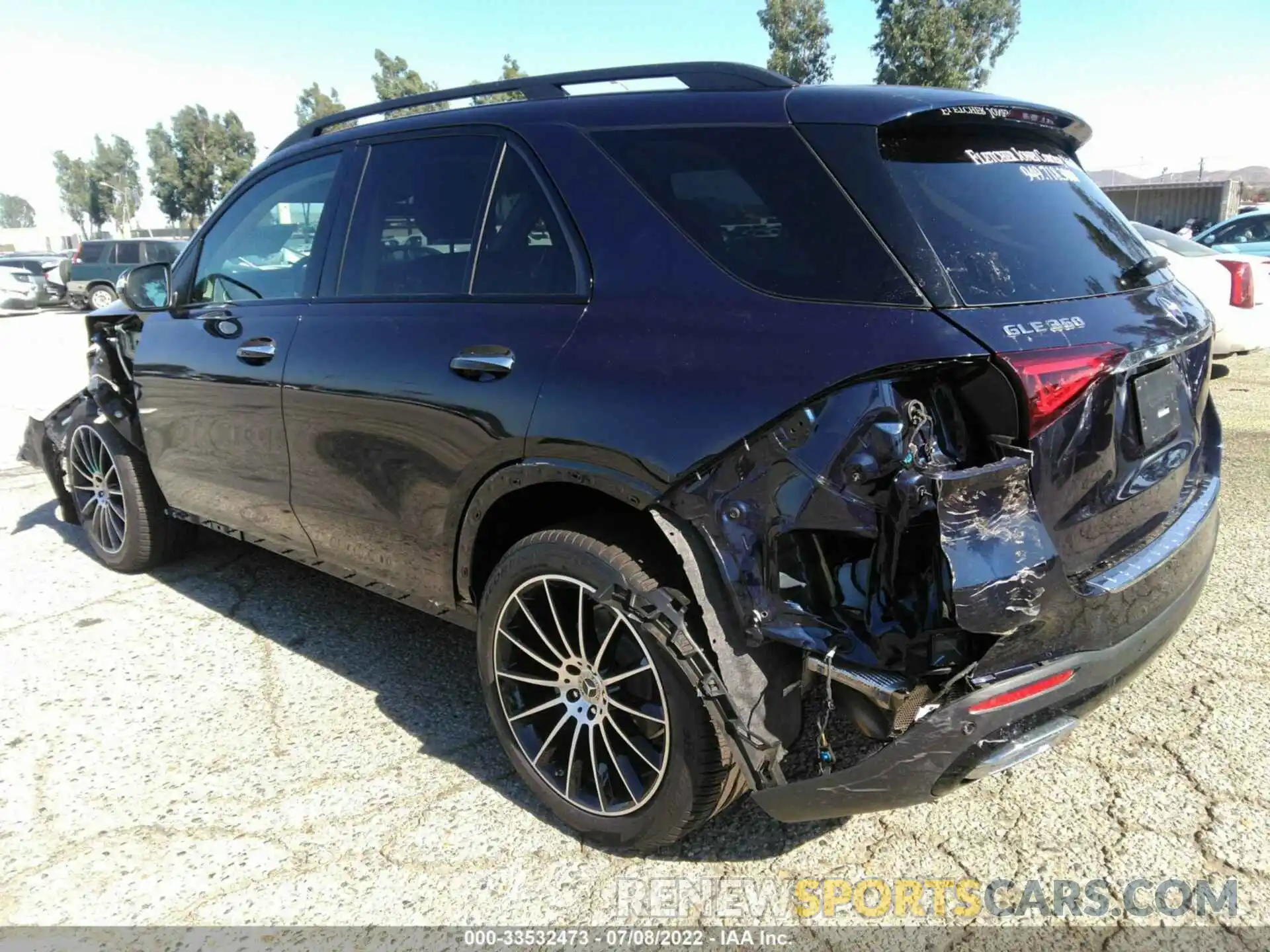 3 Photograph of a damaged car 4JGFB4JB1NA665286 MERCEDES-BENZ GLE 2022