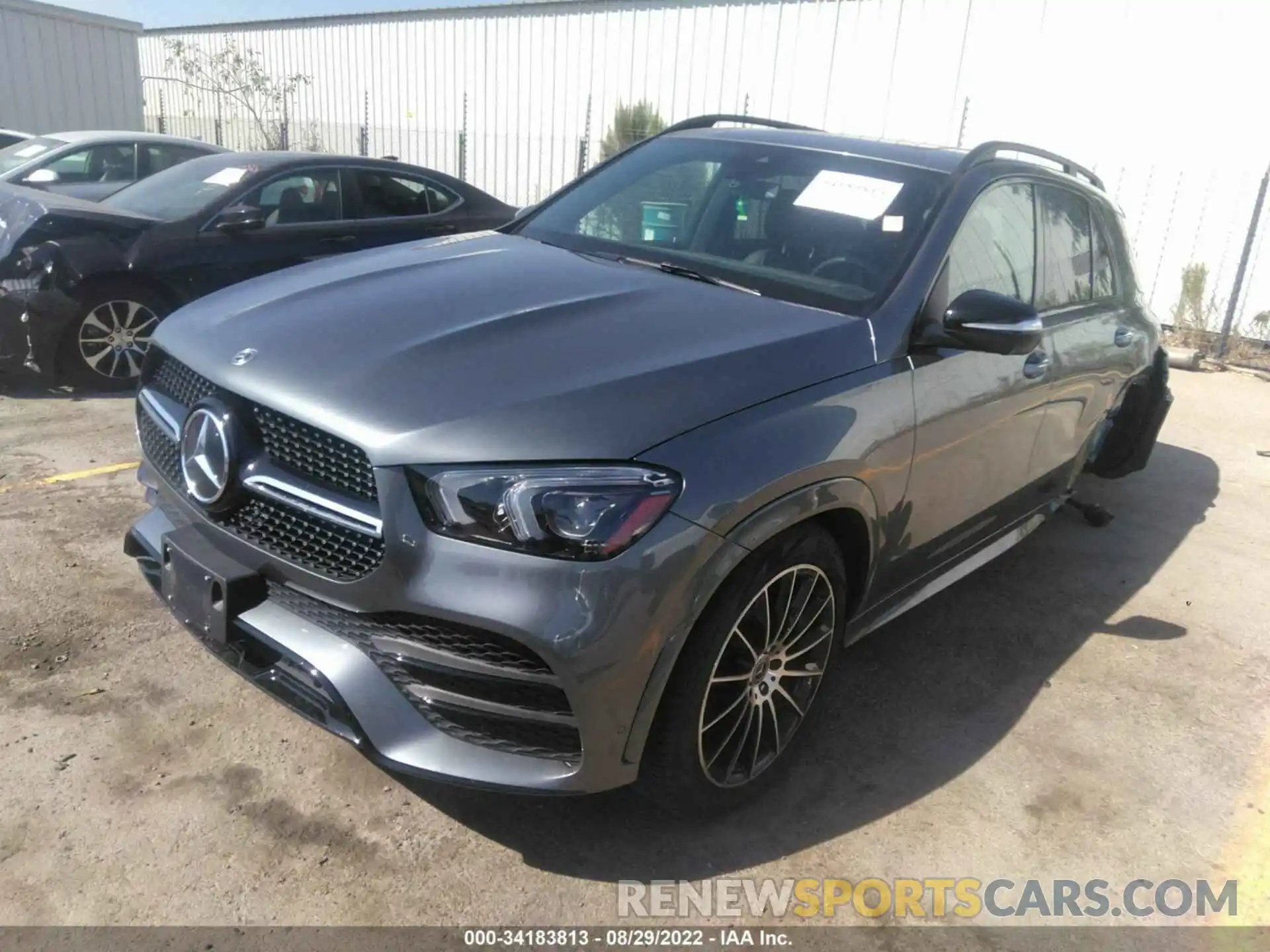 2 Photograph of a damaged car 4JGFB4JB5NA584596 MERCEDES-BENZ GLE 2022