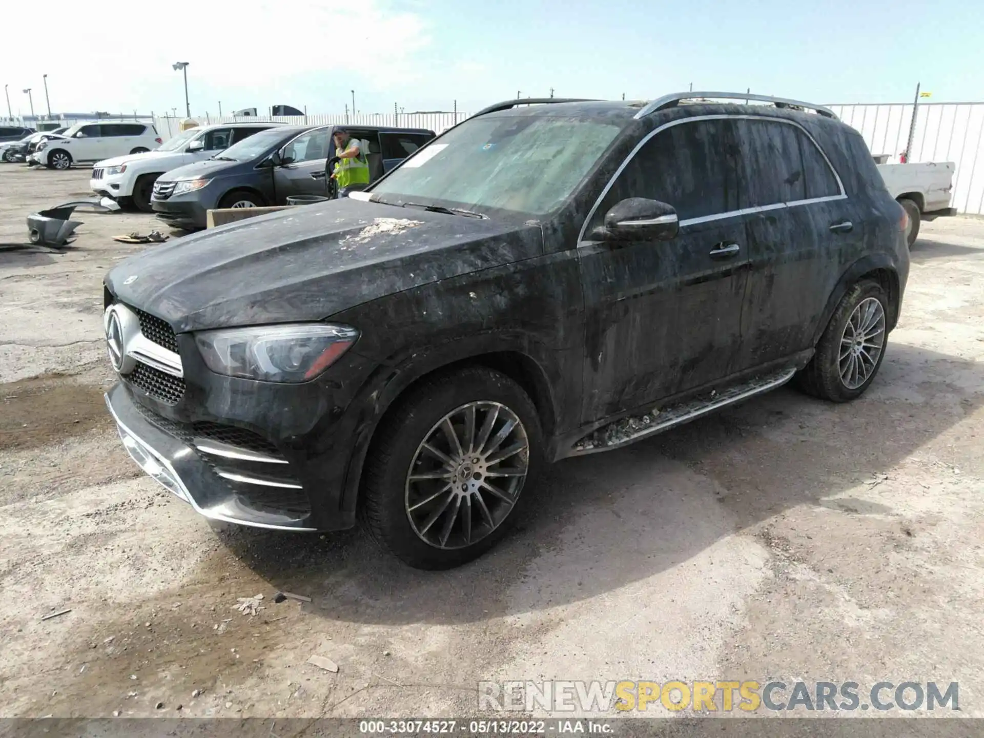 2 Photograph of a damaged car 4JGFB4JB7NA645382 MERCEDES-BENZ GLE 2022