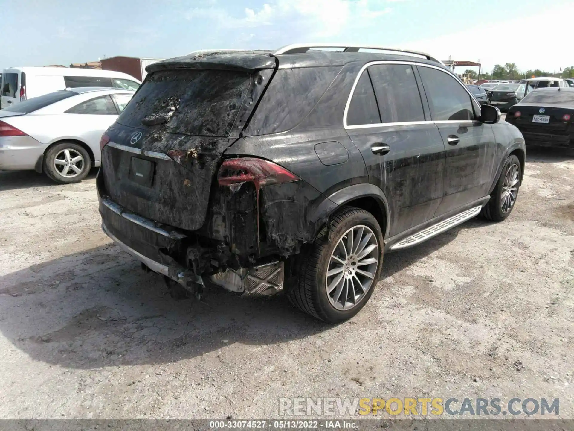 4 Photograph of a damaged car 4JGFB4JB7NA645382 MERCEDES-BENZ GLE 2022