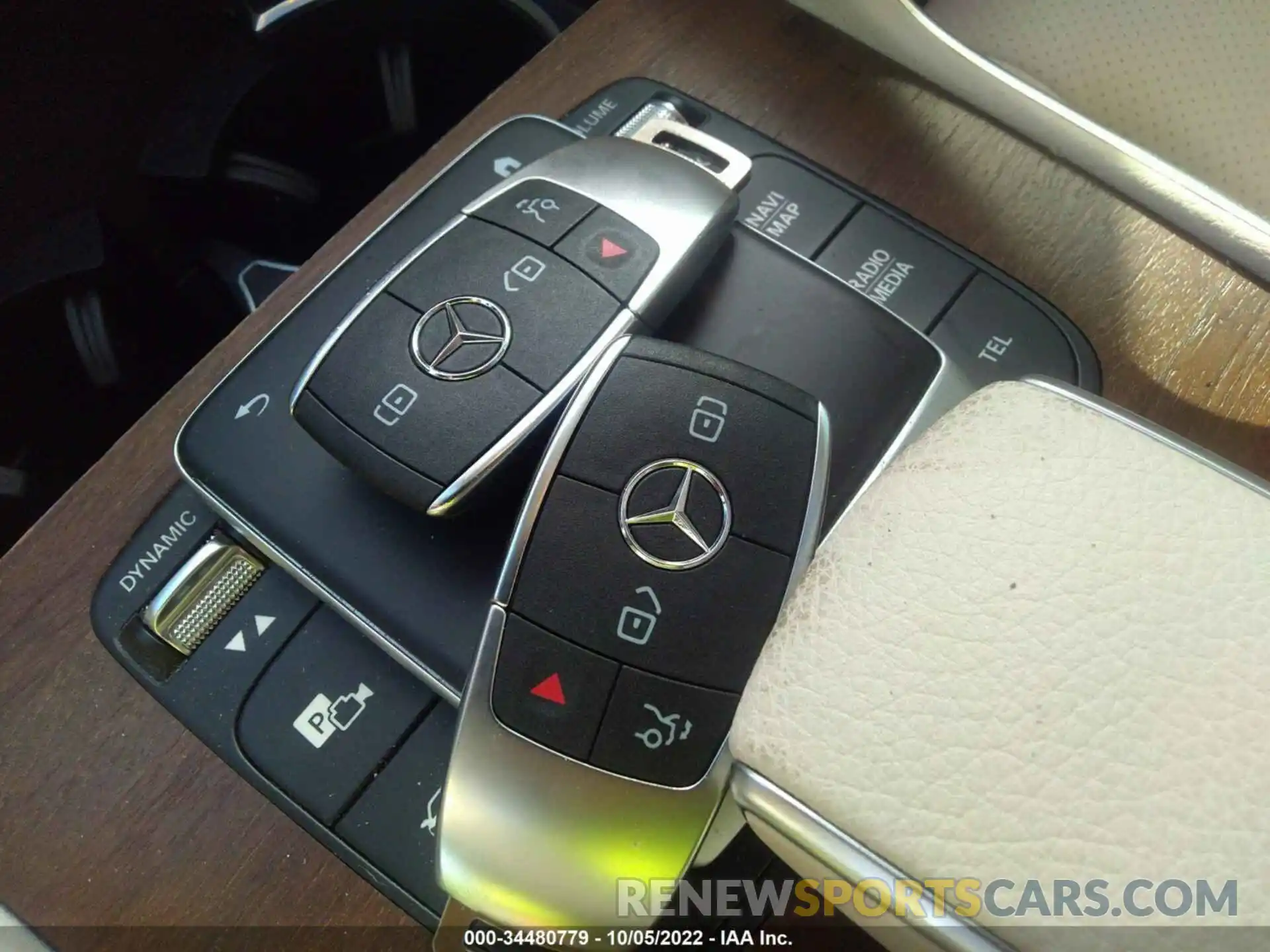 11 Photograph of a damaged car 4JGFB4JB9NA628664 MERCEDES-BENZ GLE 2022