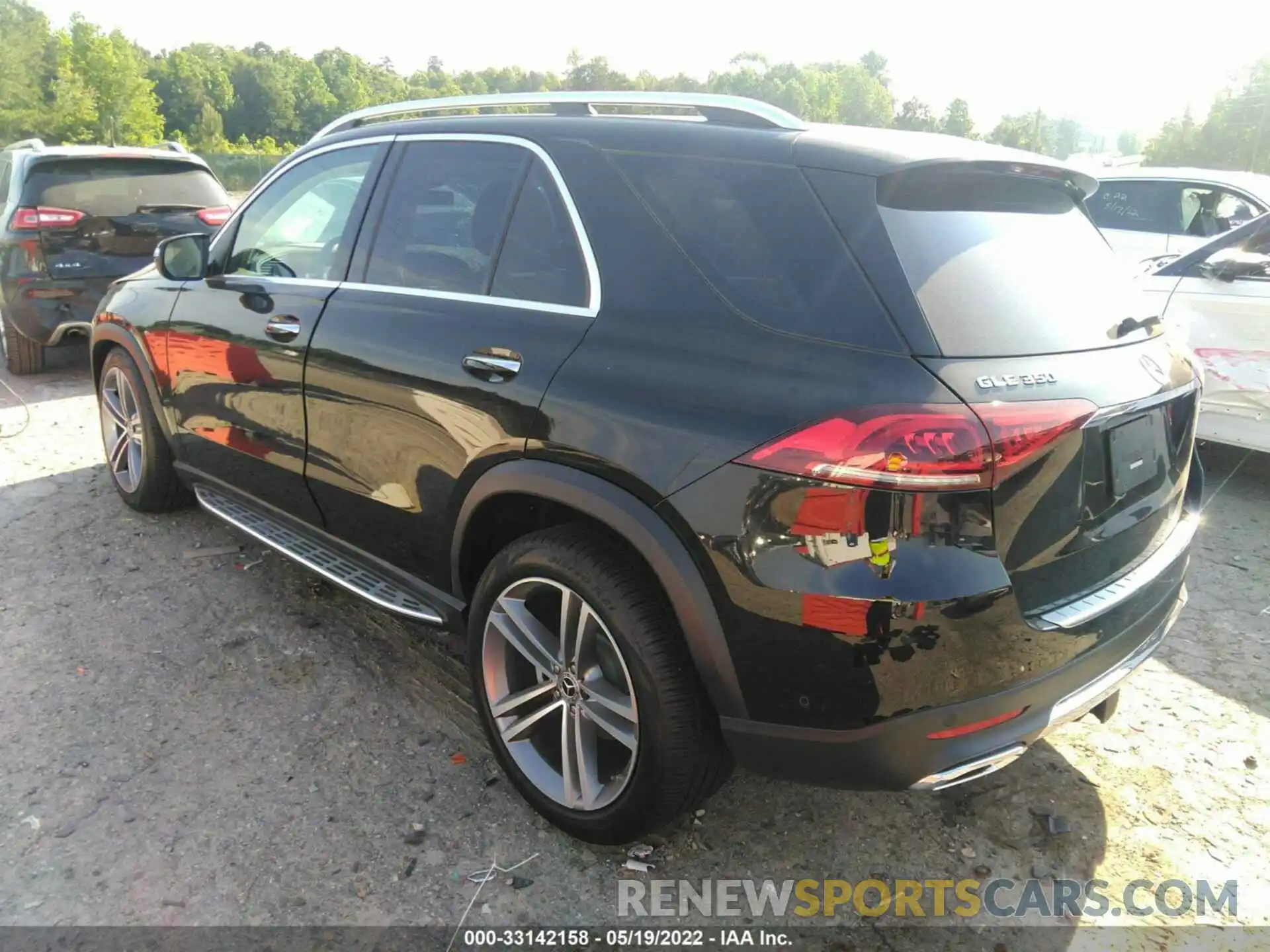 3 Photograph of a damaged car 4JGFB4JE3NA603530 MERCEDES-BENZ GLE 2022