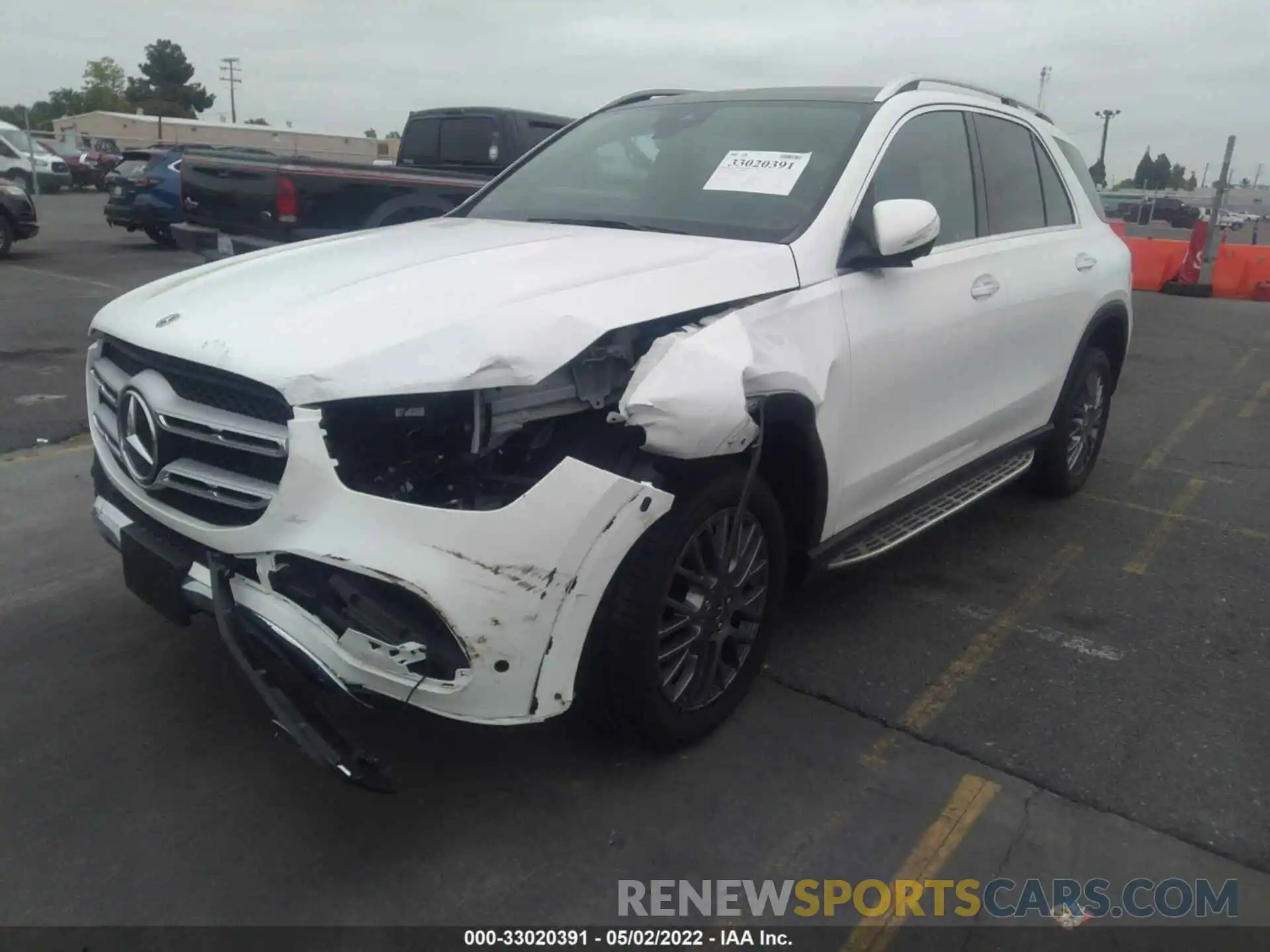 2 Photograph of a damaged car 4JGFB4JE9NA595899 MERCEDES-BENZ GLE 2022