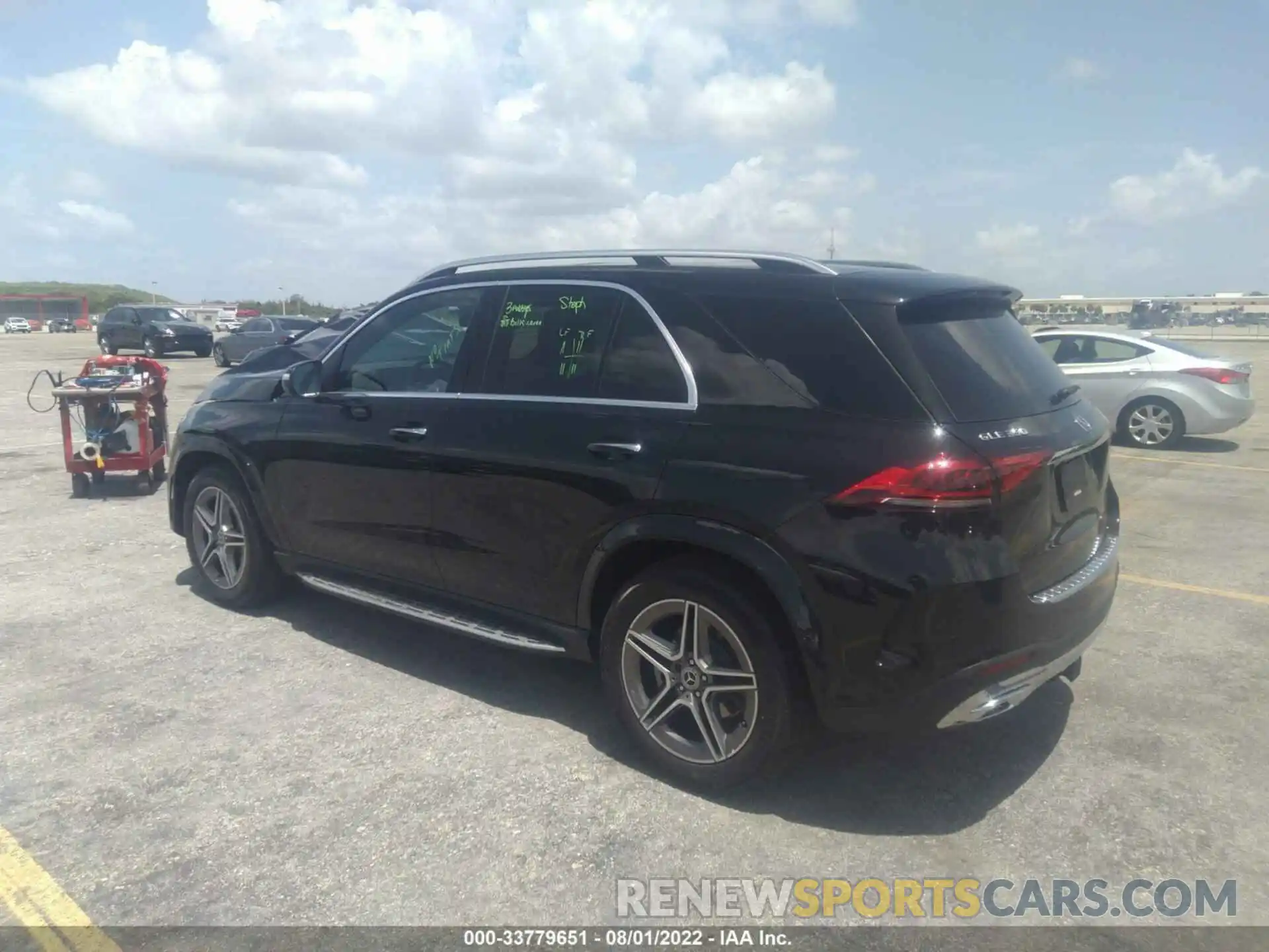 3 Photograph of a damaged car 4JGFB4KB4NA785033 MERCEDES-BENZ GLE 2022