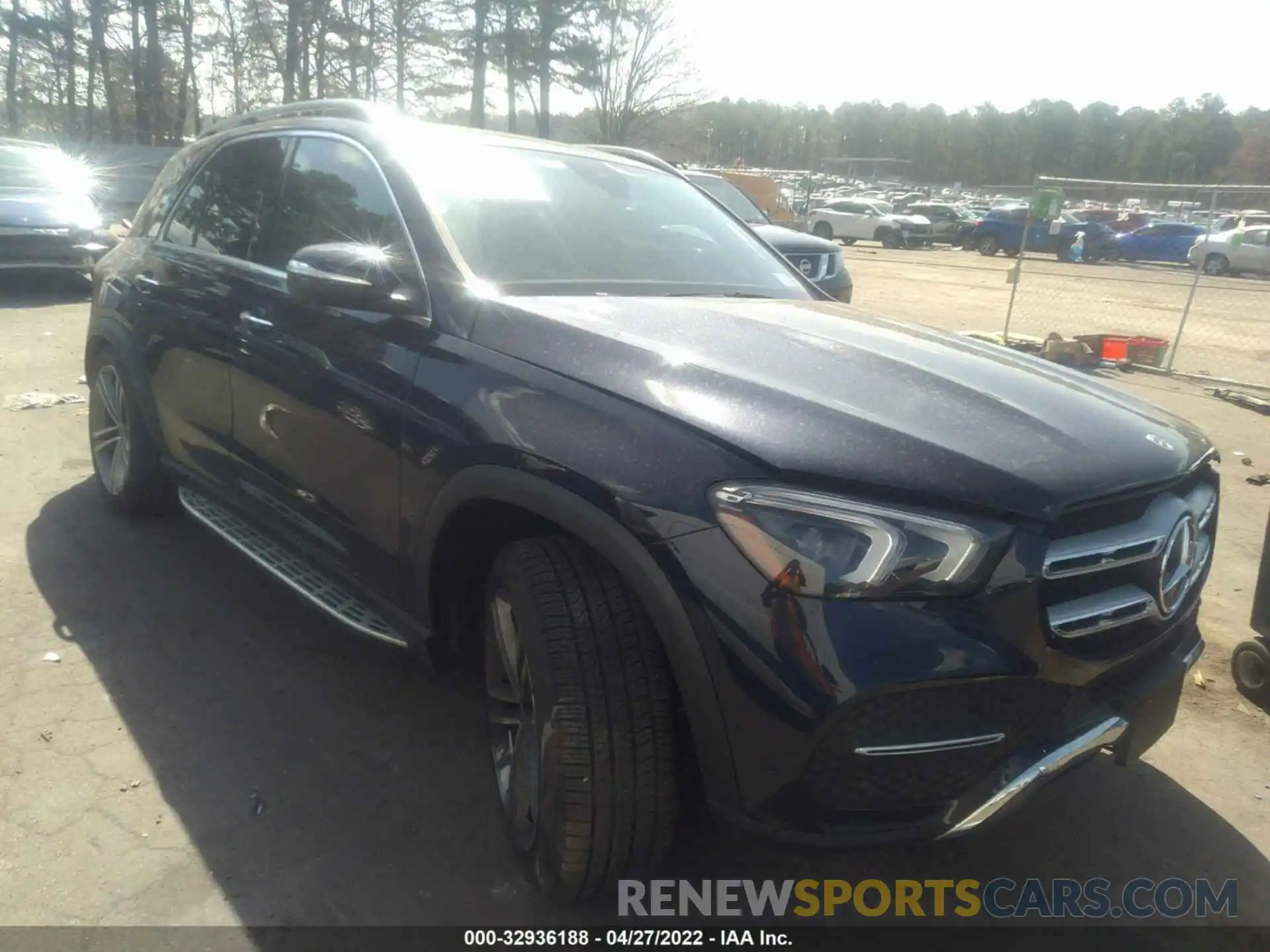 1 Photograph of a damaged car 4JGFB4KB5NA678248 MERCEDES-BENZ GLE 2022