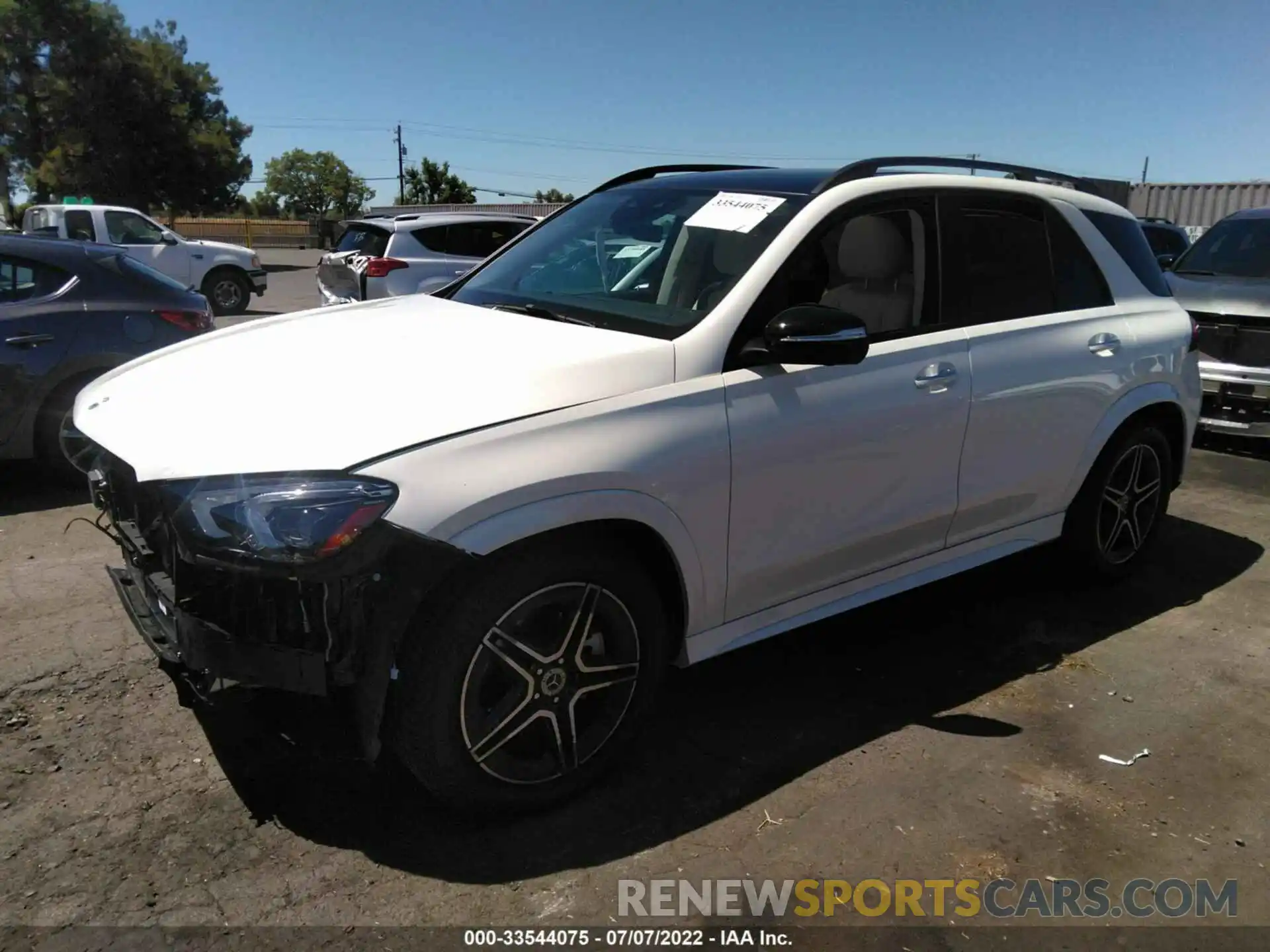 2 Photograph of a damaged car 4JGFB4KE7NA656133 MERCEDES-BENZ GLE 2022