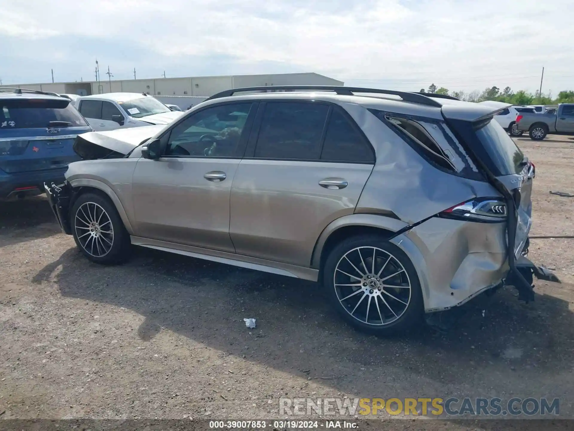 15 Photograph of a damaged car 4JGFB5KB7NA772878 MERCEDES-BENZ GLE 2022