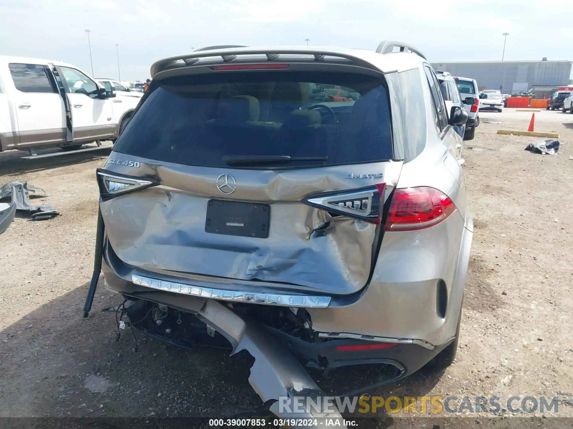 17 Photograph of a damaged car 4JGFB5KB7NA772878 MERCEDES-BENZ GLE 2022