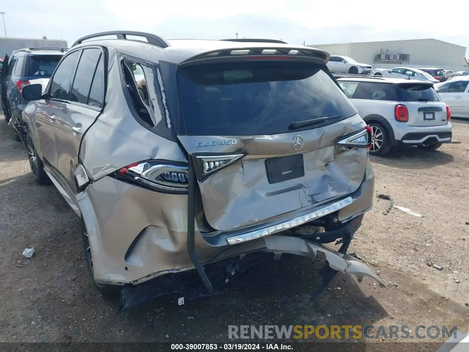 18 Photograph of a damaged car 4JGFB5KB7NA772878 MERCEDES-BENZ GLE 2022