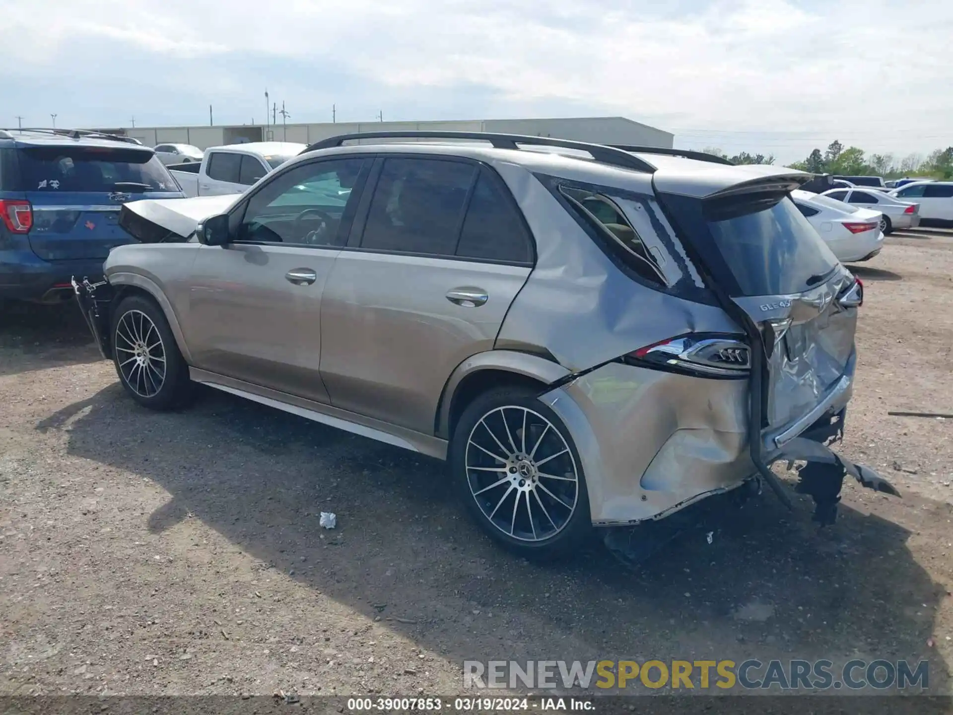 3 Photograph of a damaged car 4JGFB5KB7NA772878 MERCEDES-BENZ GLE 2022