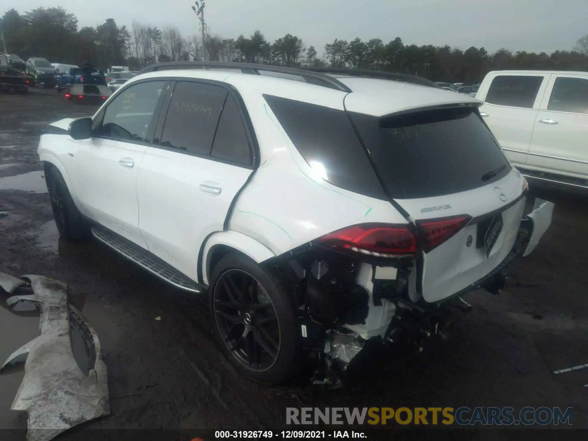 3 Photograph of a damaged car 4JGFB6BB3NA589113 MERCEDES-BENZ GLE 2022