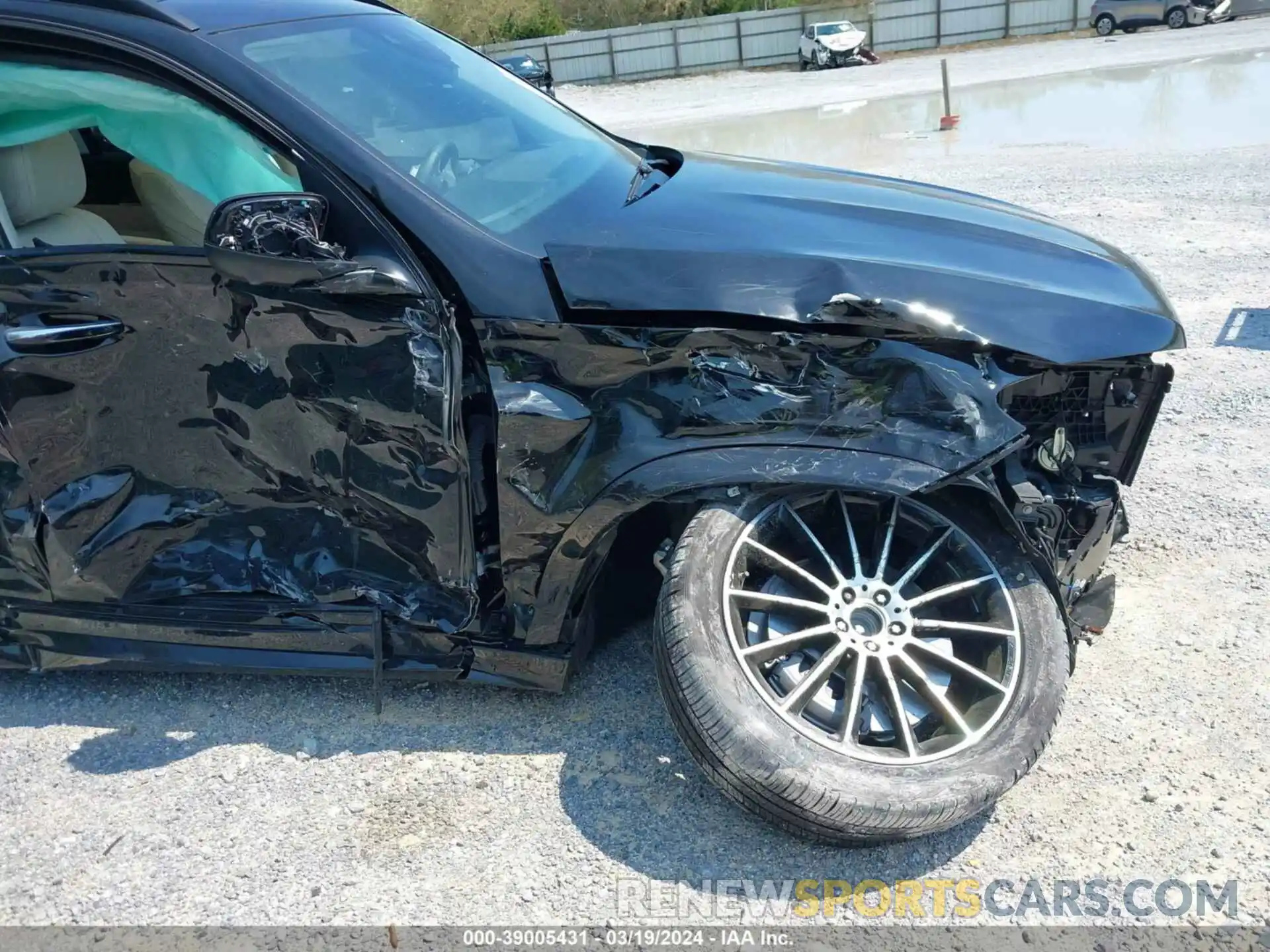 19 Photograph of a damaged car 4JGFB5KBXPA937115 MERCEDES-BENZ GLE 2023