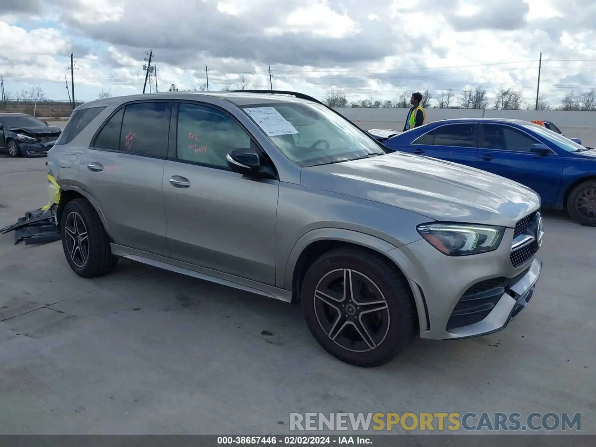 1 Photograph of a damaged car 4JGFB4JB2LA214784 MERCEDES-BENZ GLE 350 2020